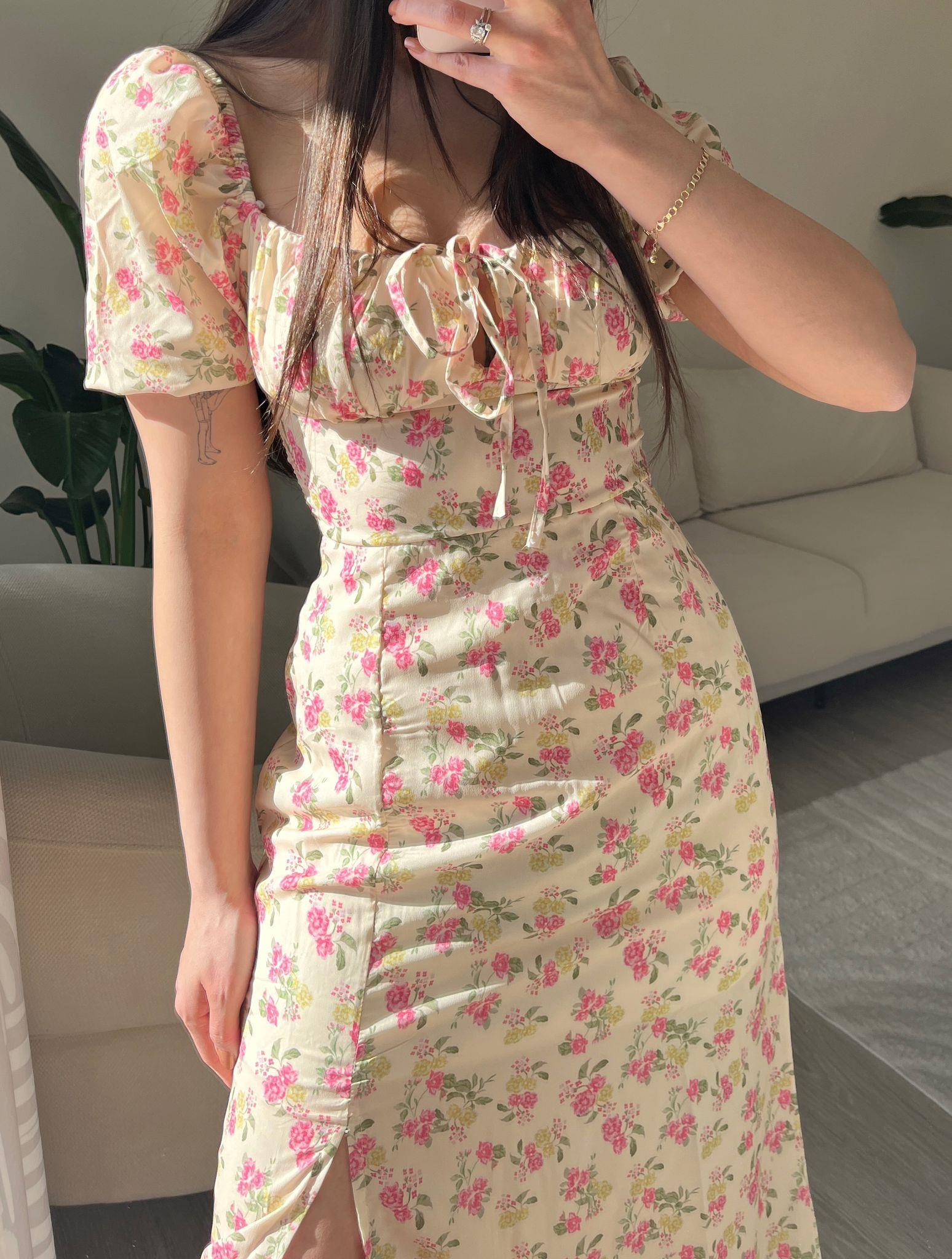 Lydia Pembe Çiçek Desen Midi Yırtmaçlı Elbise