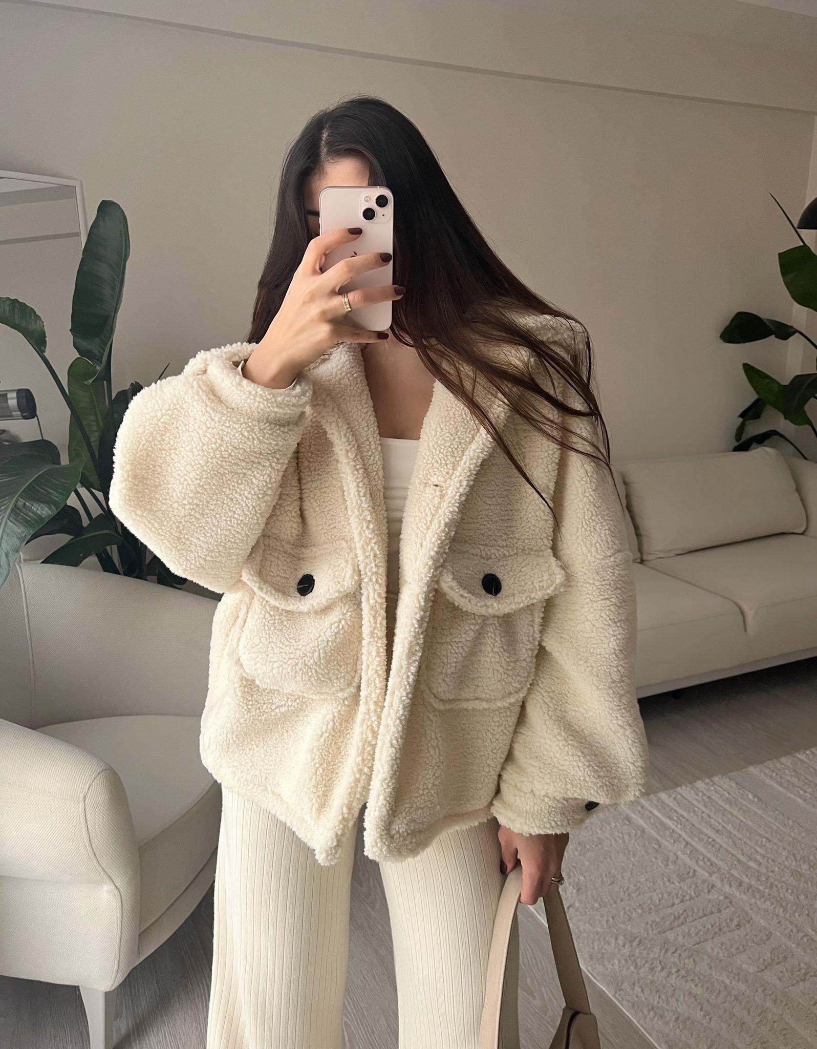 Miles Önü Cepli Oversize Peluş Mont