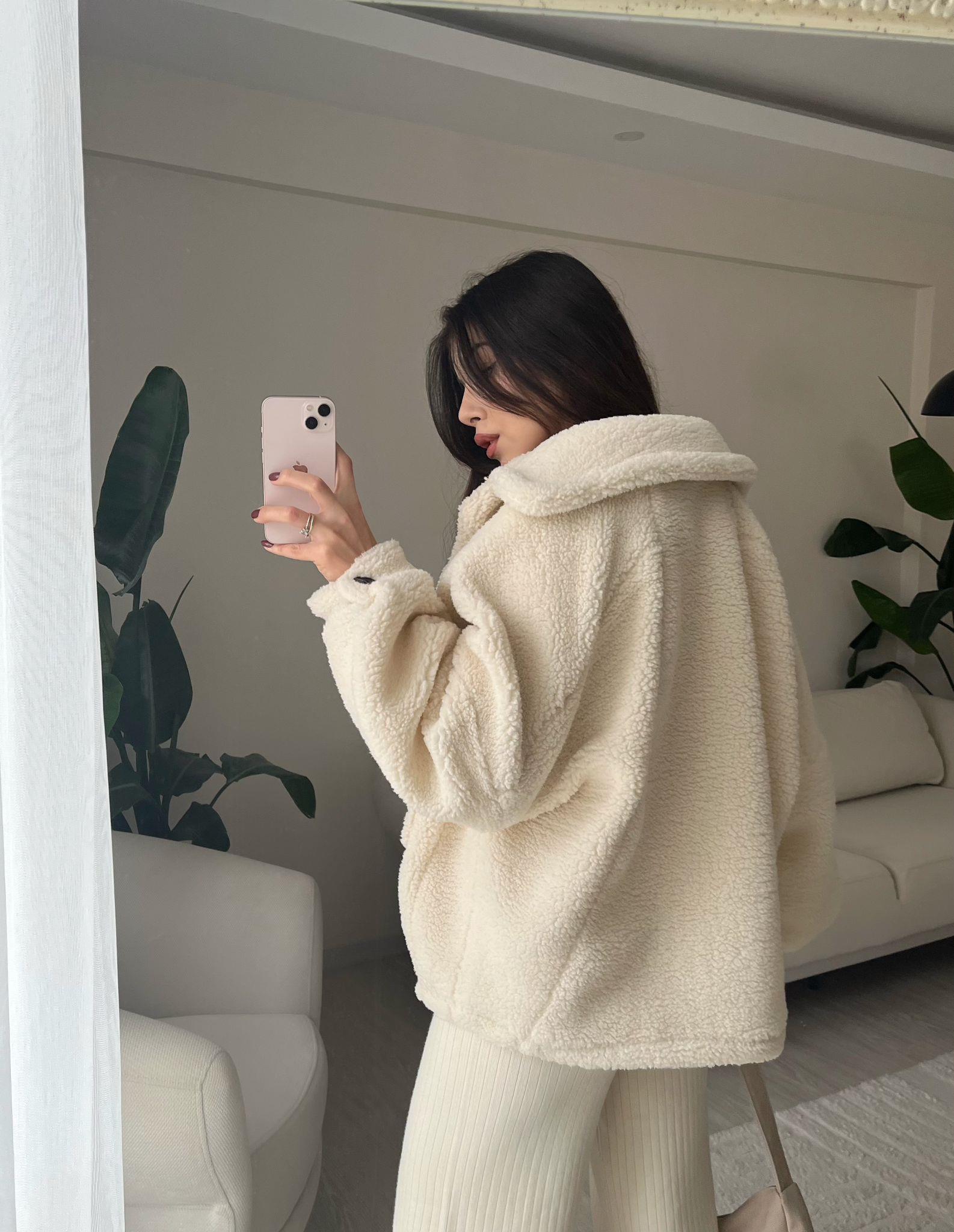 Miles Önü Cepli Oversize Peluş Mont