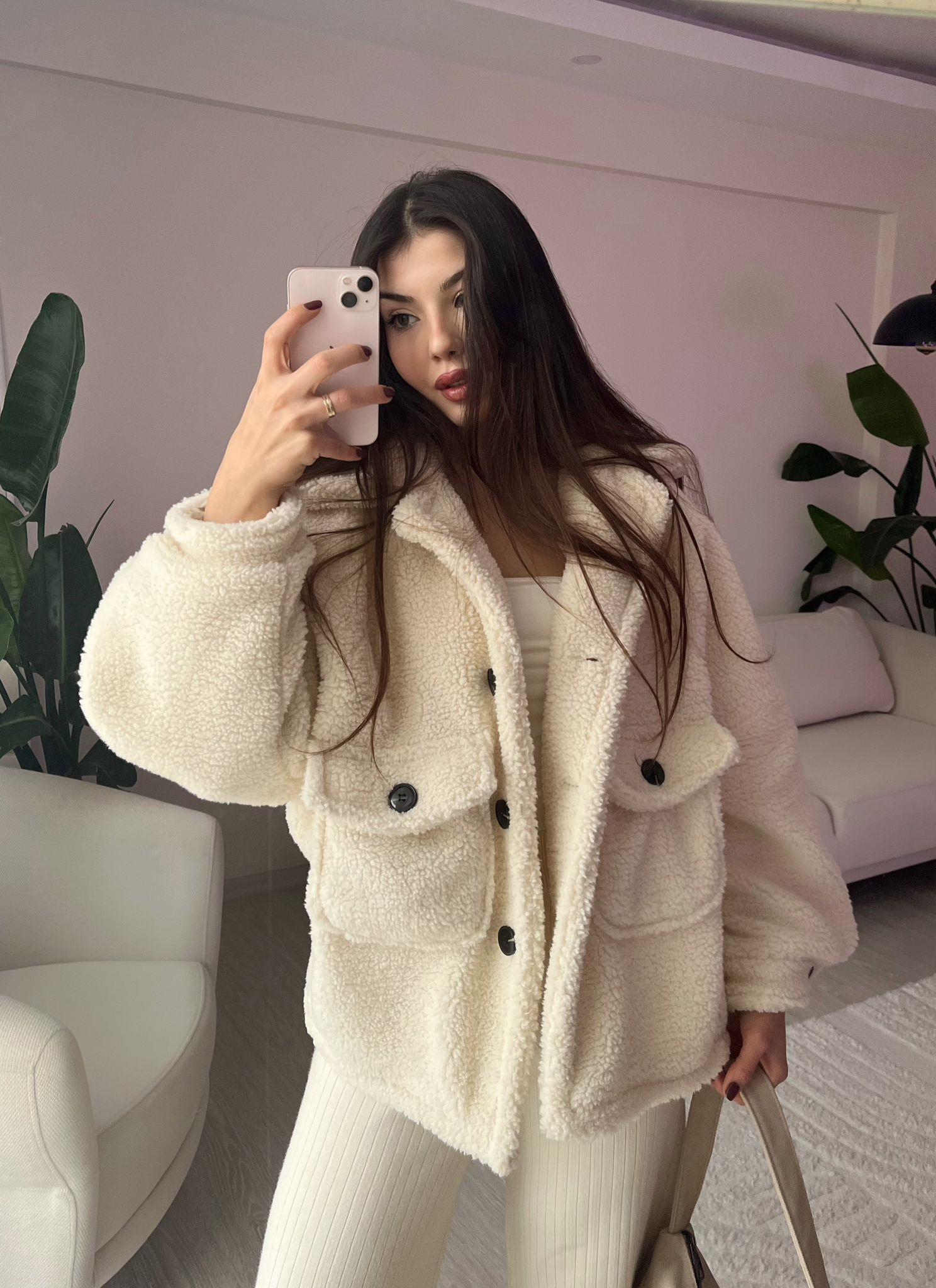 Miles Önü Cepli Oversize Peluş Mont