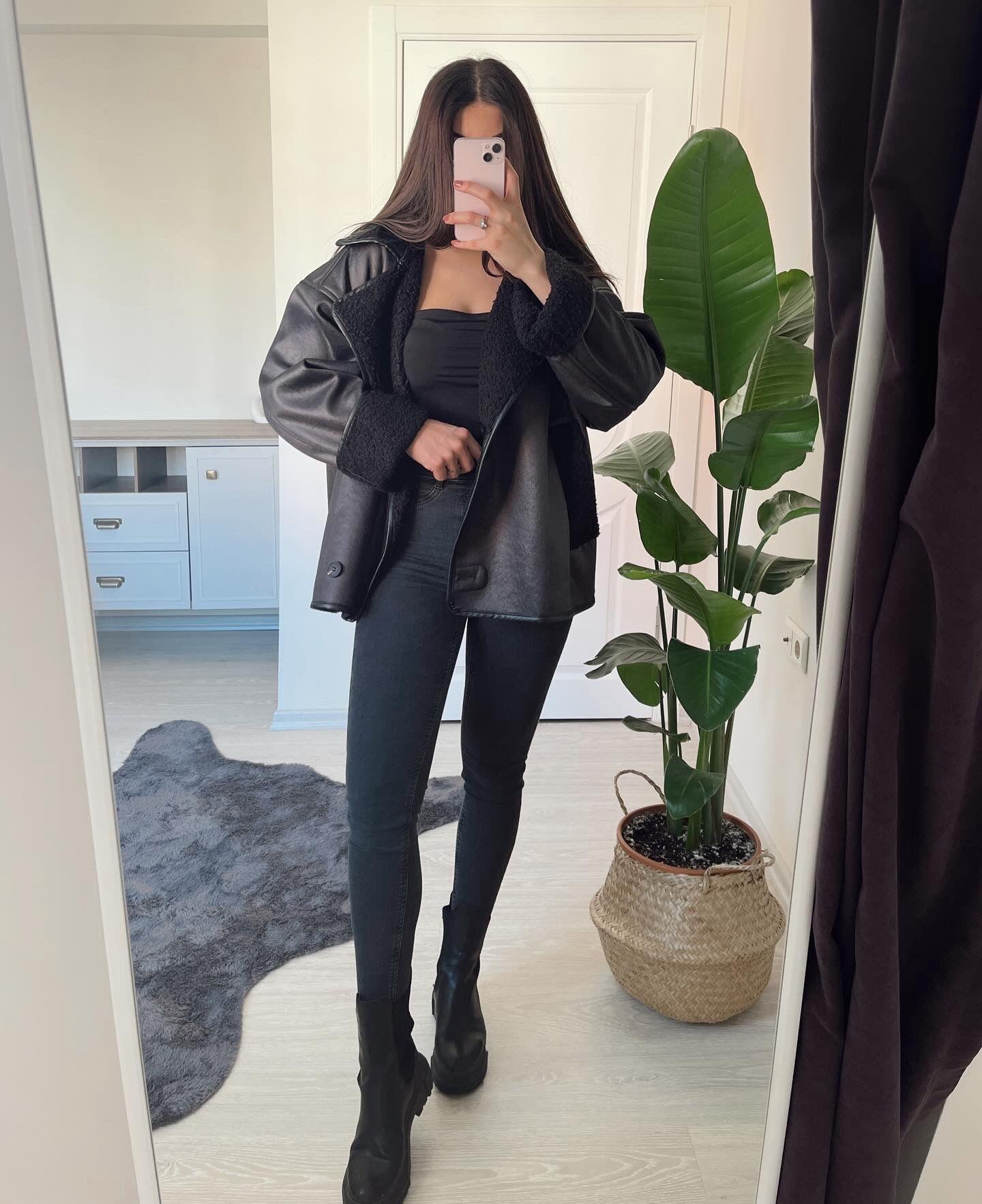 Nora Kıvırcık Kürklü Oversize Siyah Ceket