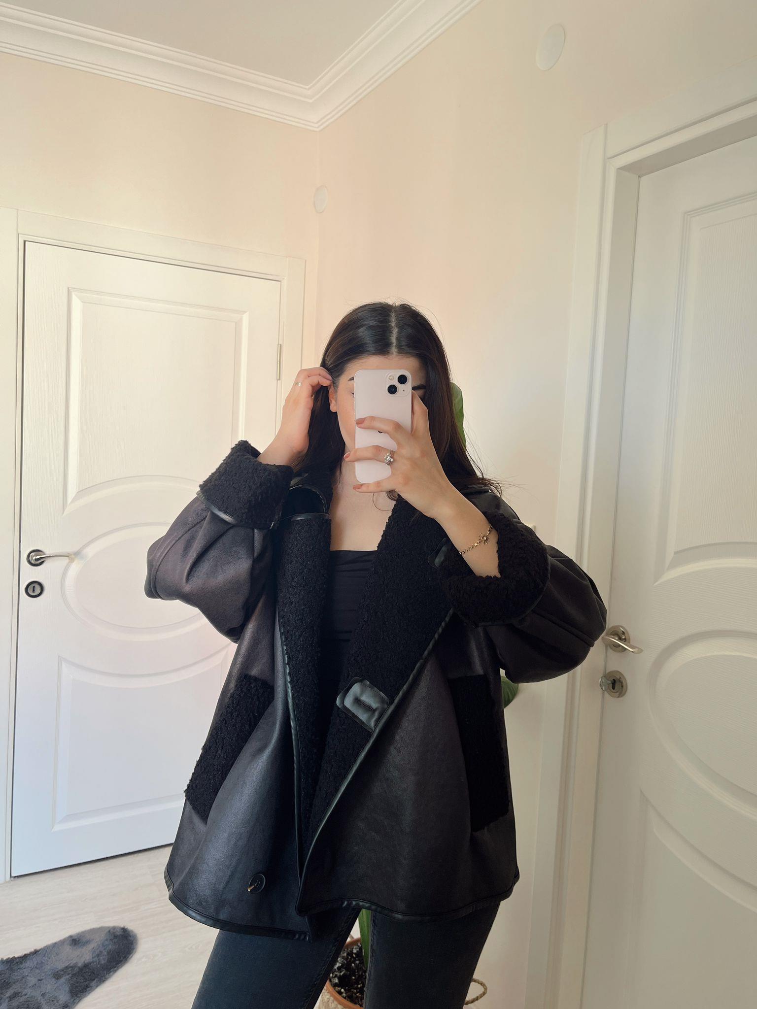 Nora Kıvırcık Kürklü Oversize Siyah Ceket