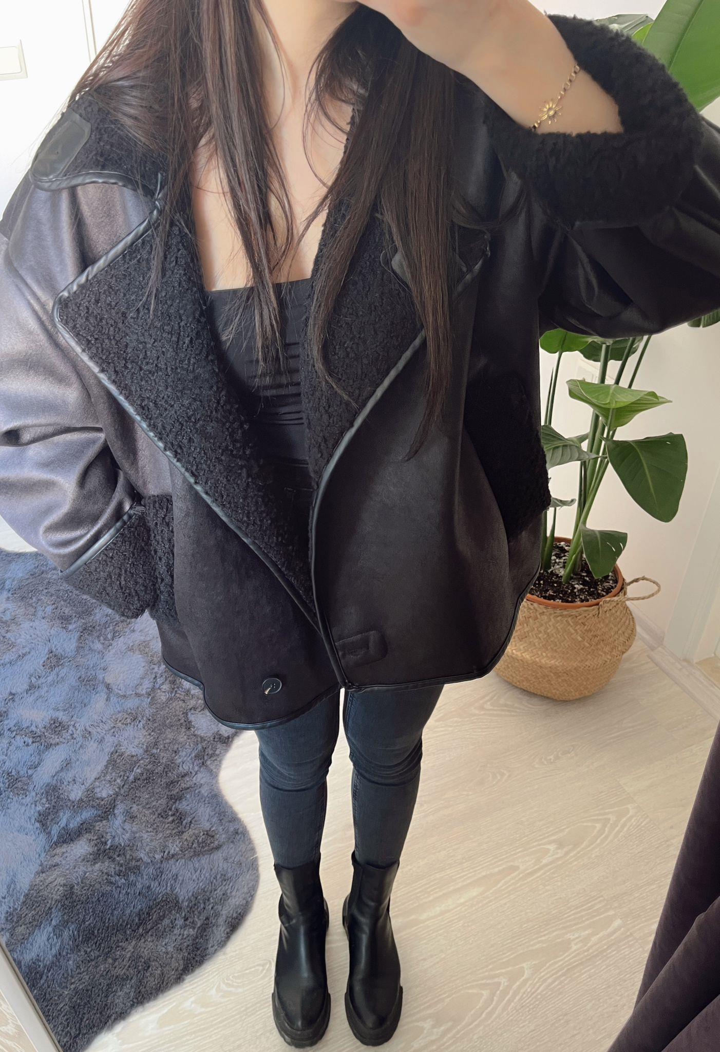 Nora Kıvırcık Kürklü Oversize Siyah Ceket