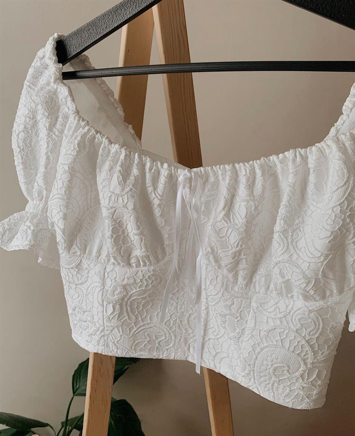 Puff Sleeves Lady Top