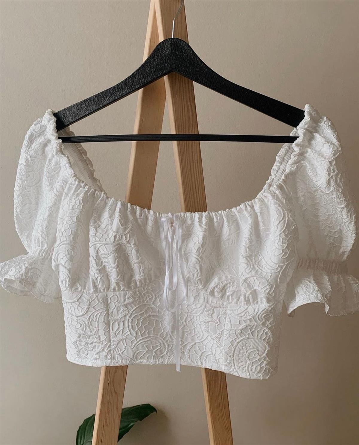 Puff Sleeves Lady Top
