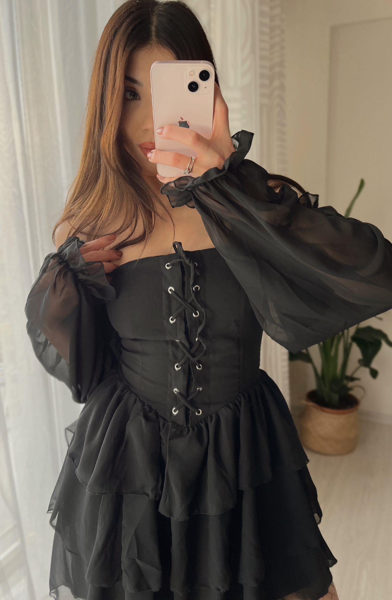 Raquel Kuşgözü Detay Şifon Siyah Mini Elbise
