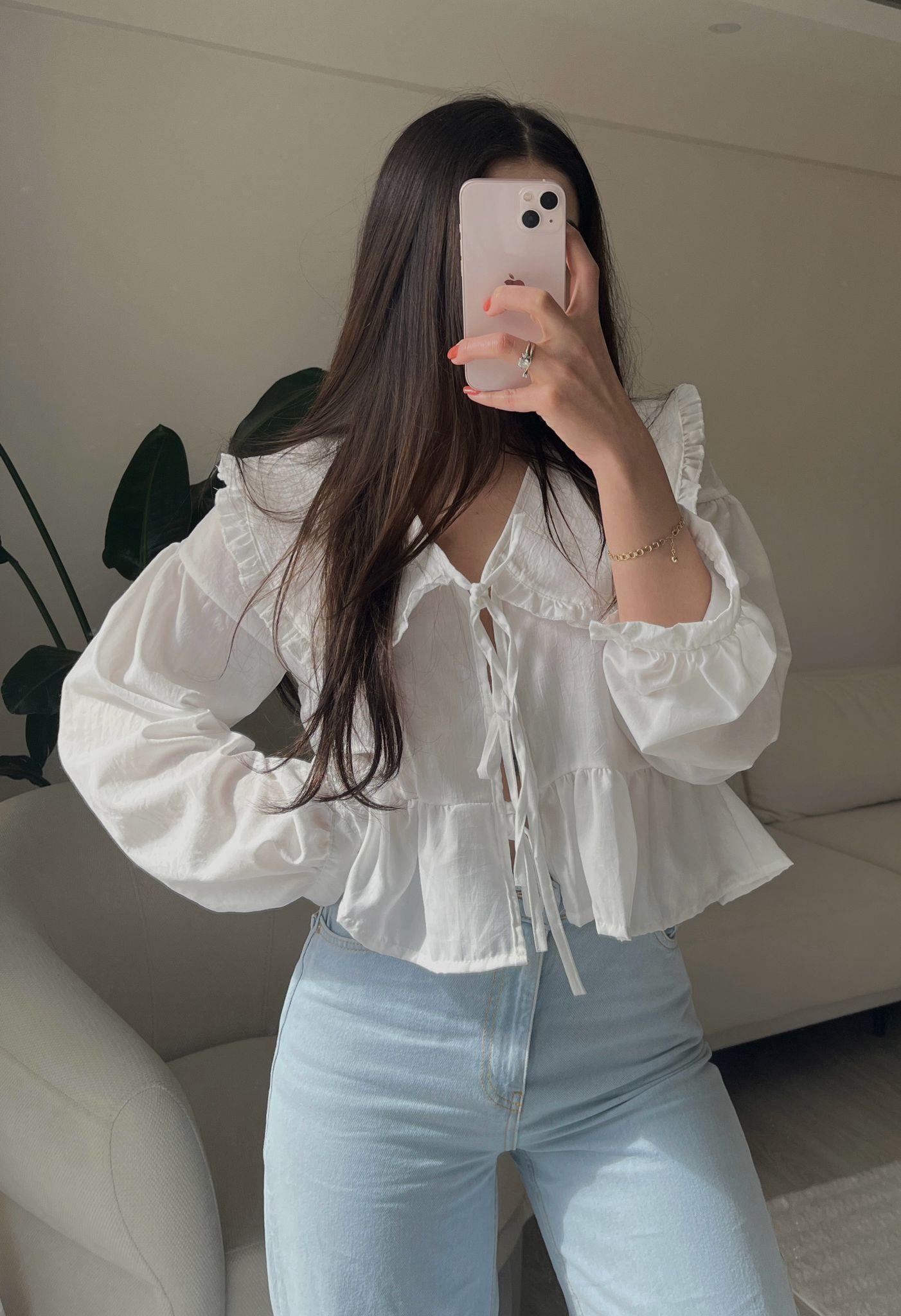 Ruth Bebe Yaka Bağlamalı Beyaz Gömlek
