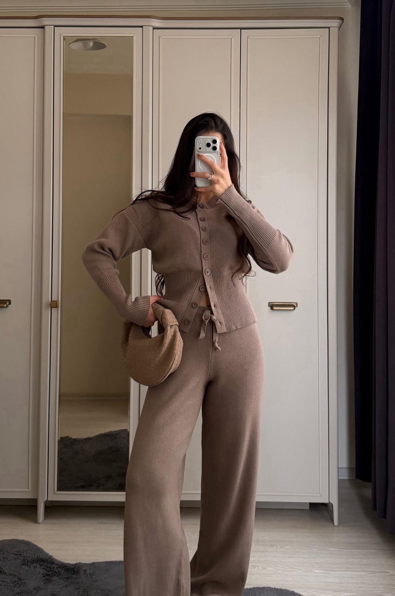 Sunday Düğmeli Bel Detaylı Triko Takım Vizon