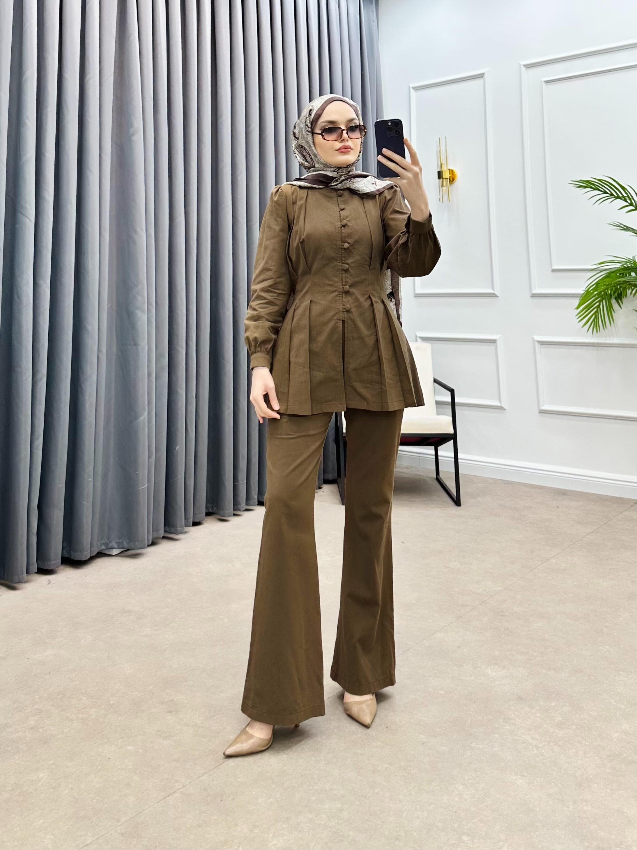 AKEL DÜĞMELİ KETEN TAKIM KAHVE