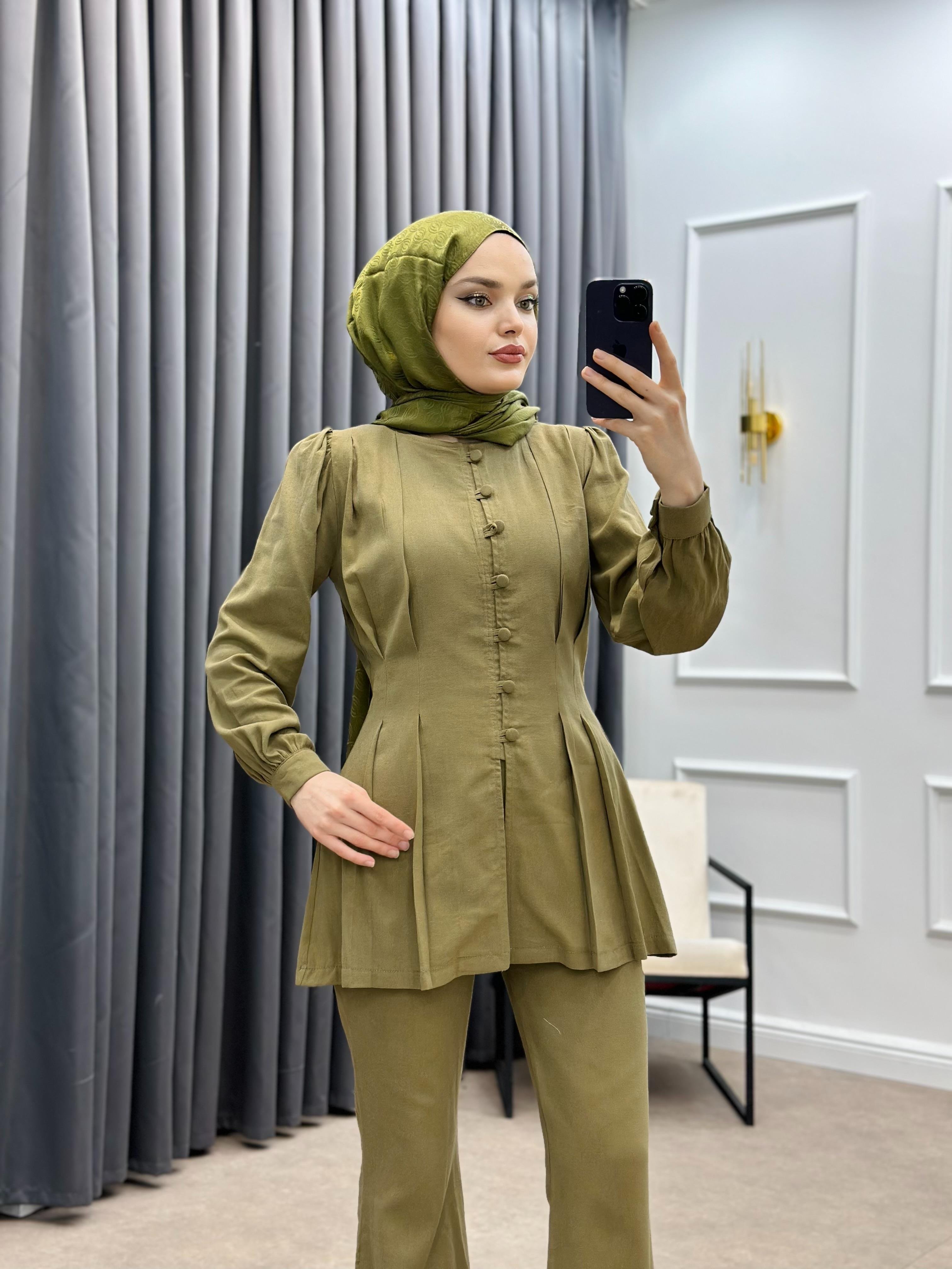 AKEL DÜĞMELİ KETEN TAKIM VİZON