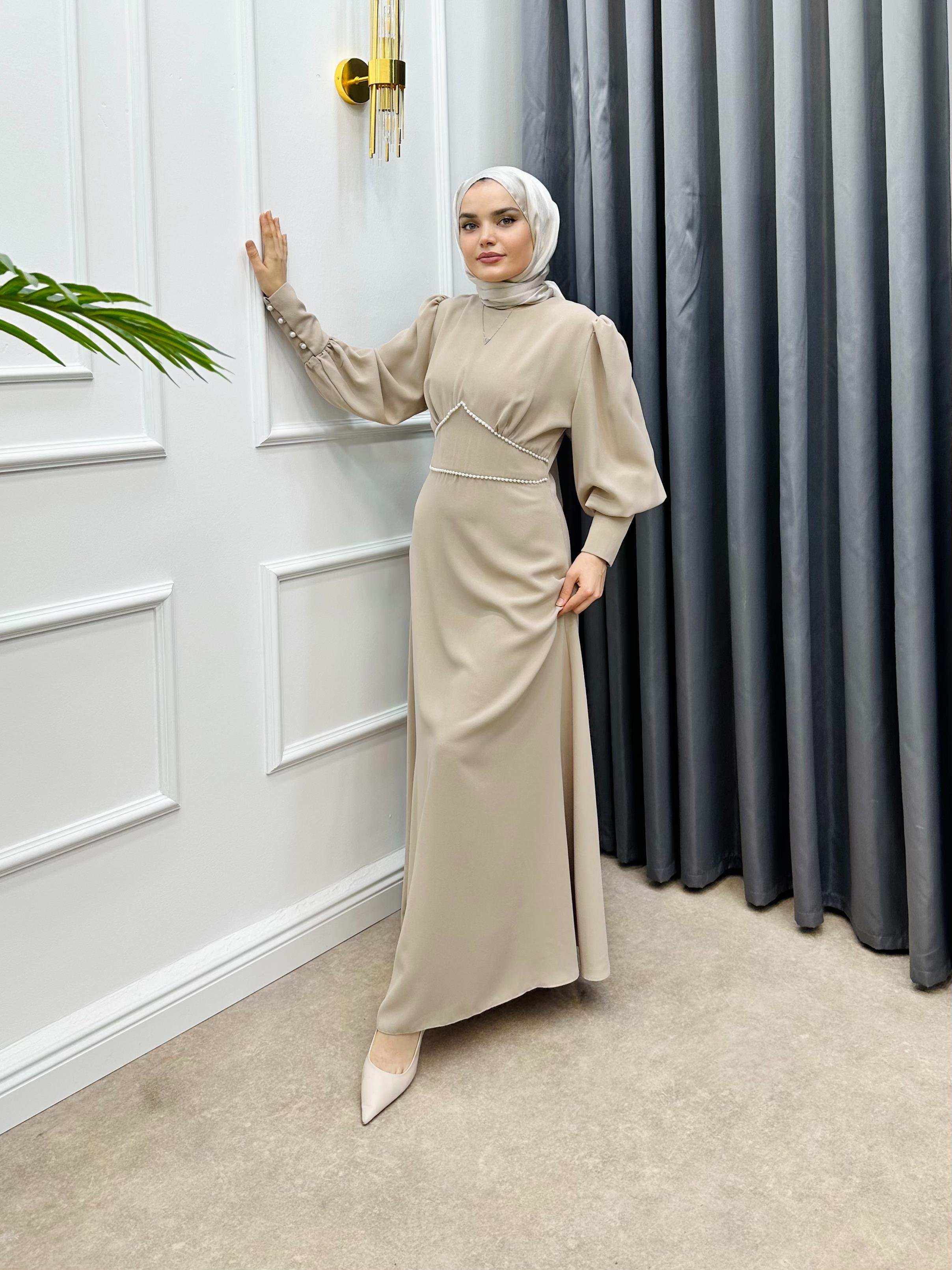 BALON KOL İNCİ DETAYLI KREP ELBİSE KREM