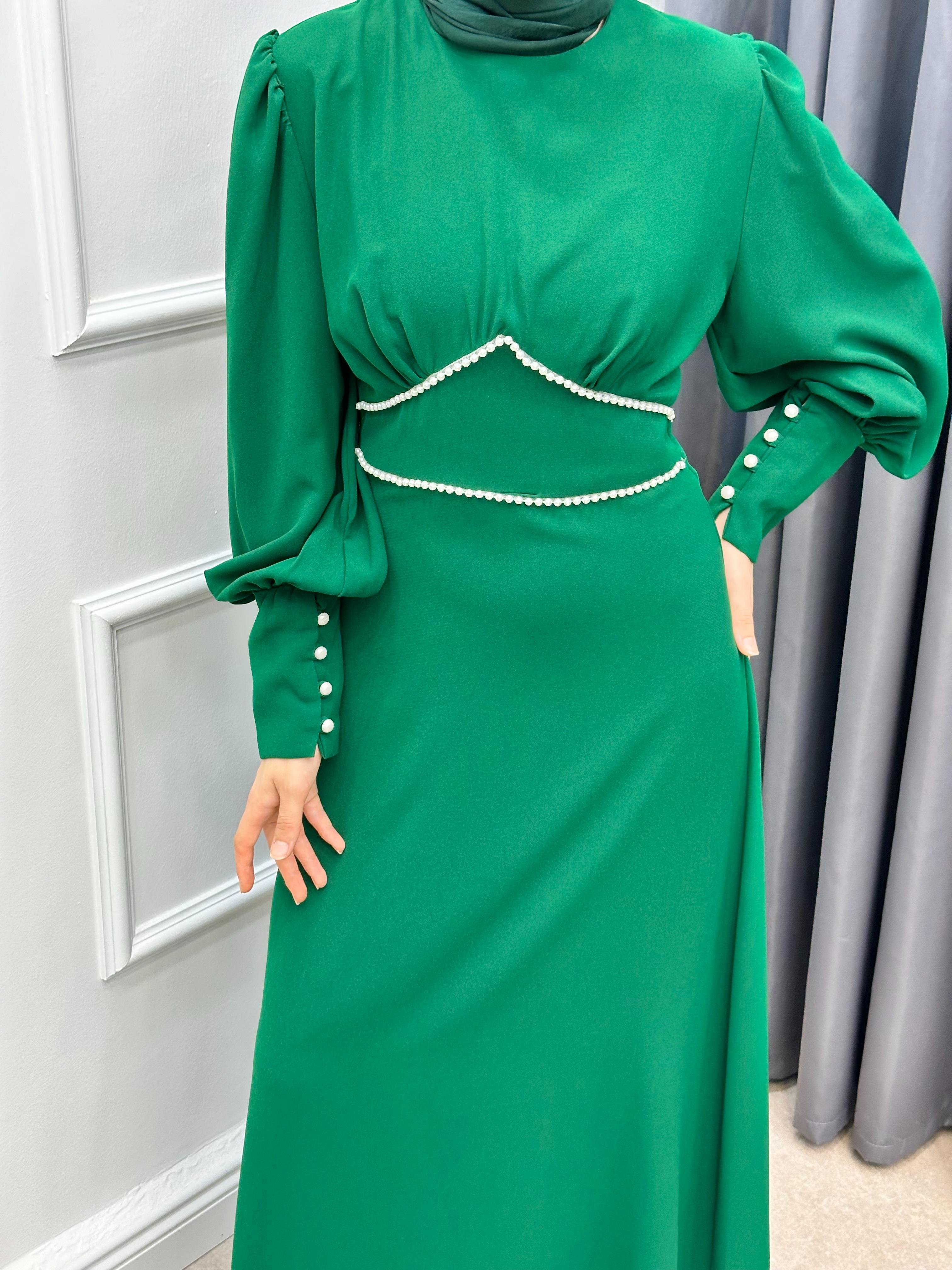 BALON KOL İNCİ DETAYLI KREP ELBİSE ZÜMRÜT