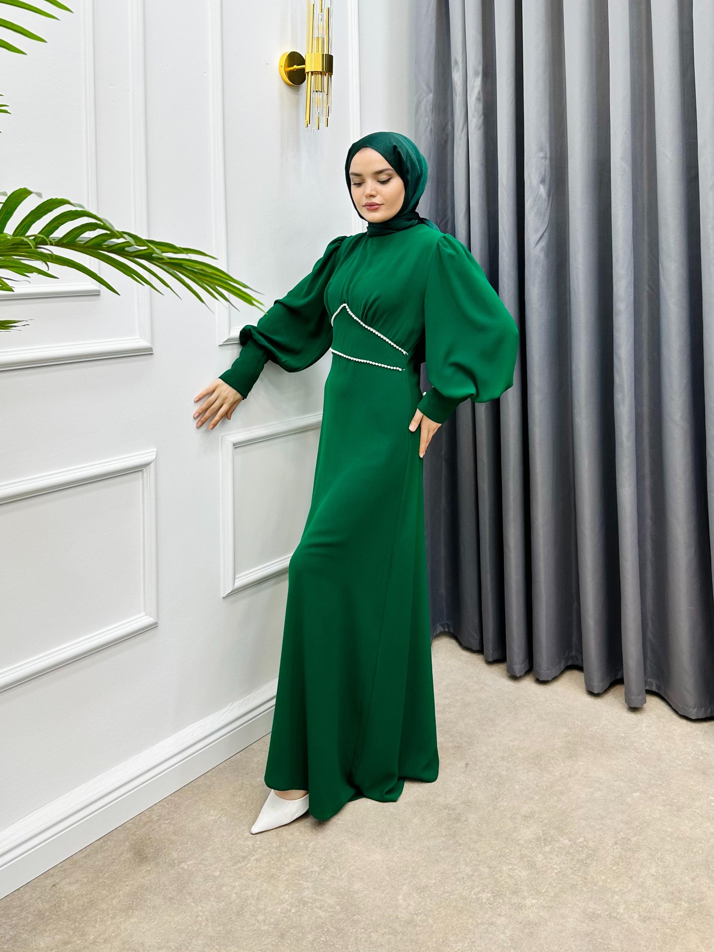 BALON KOL İNCİ DETAYLI KREP ELBİSE ZÜMRÜT