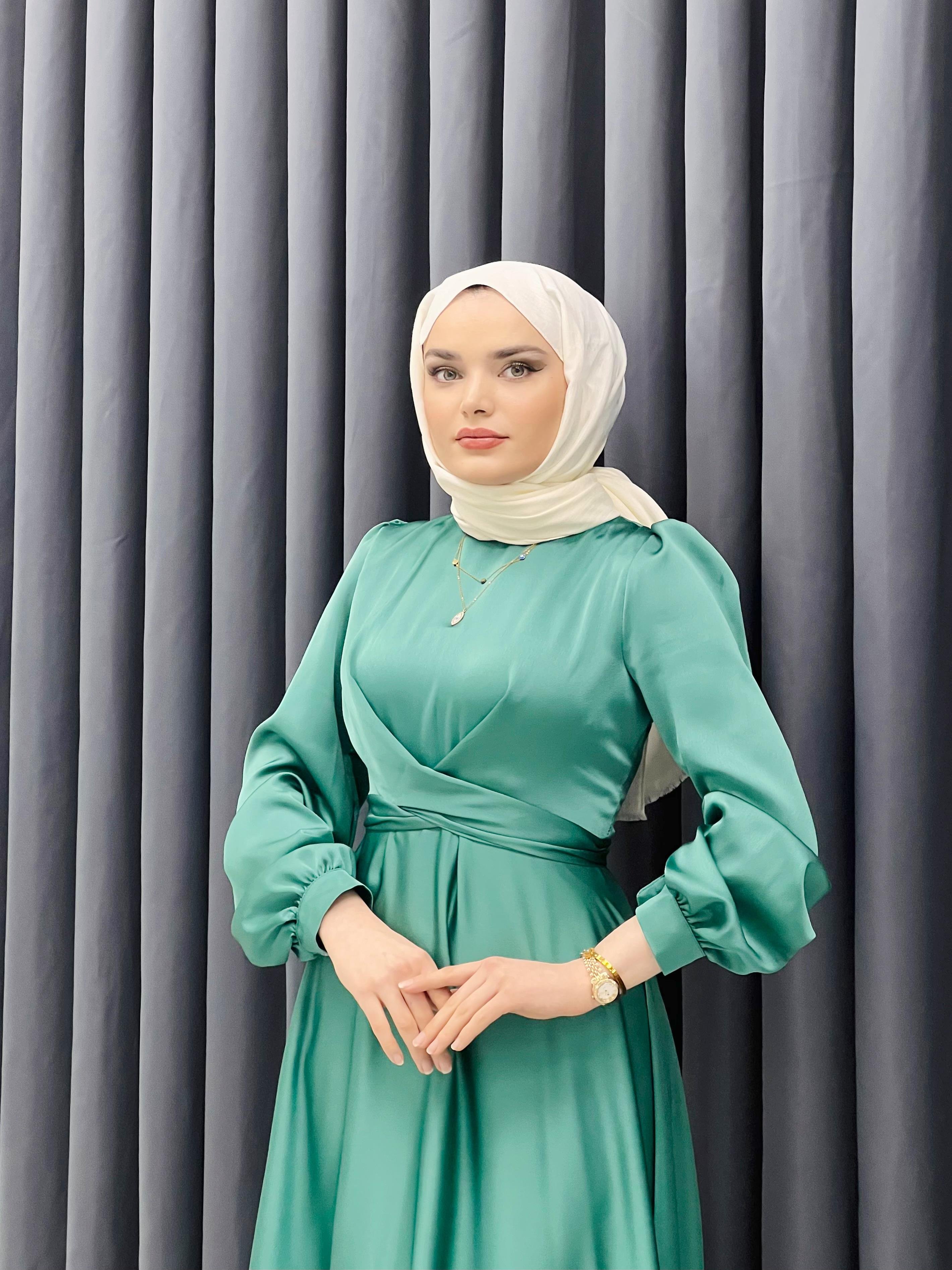 BELDEN BAĞLAMALI SATEN ELBİSE MİNT