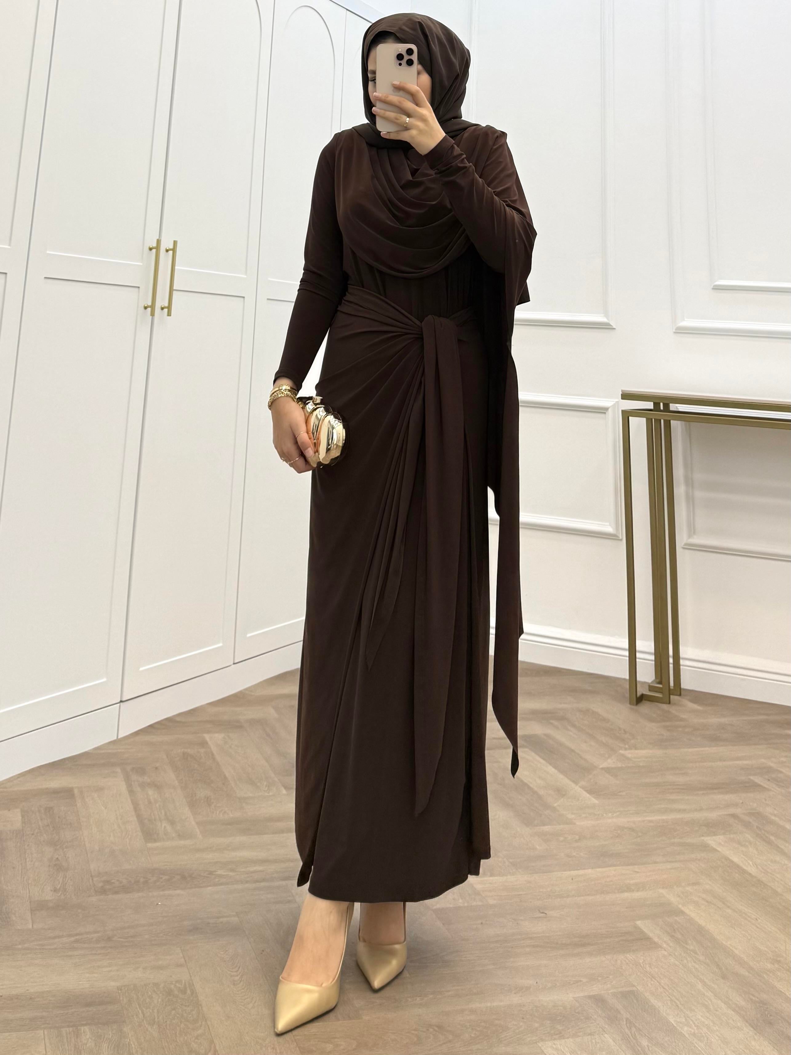 BELDEN PARÇA DETAYLI SANDY ELBİSE KAHVE