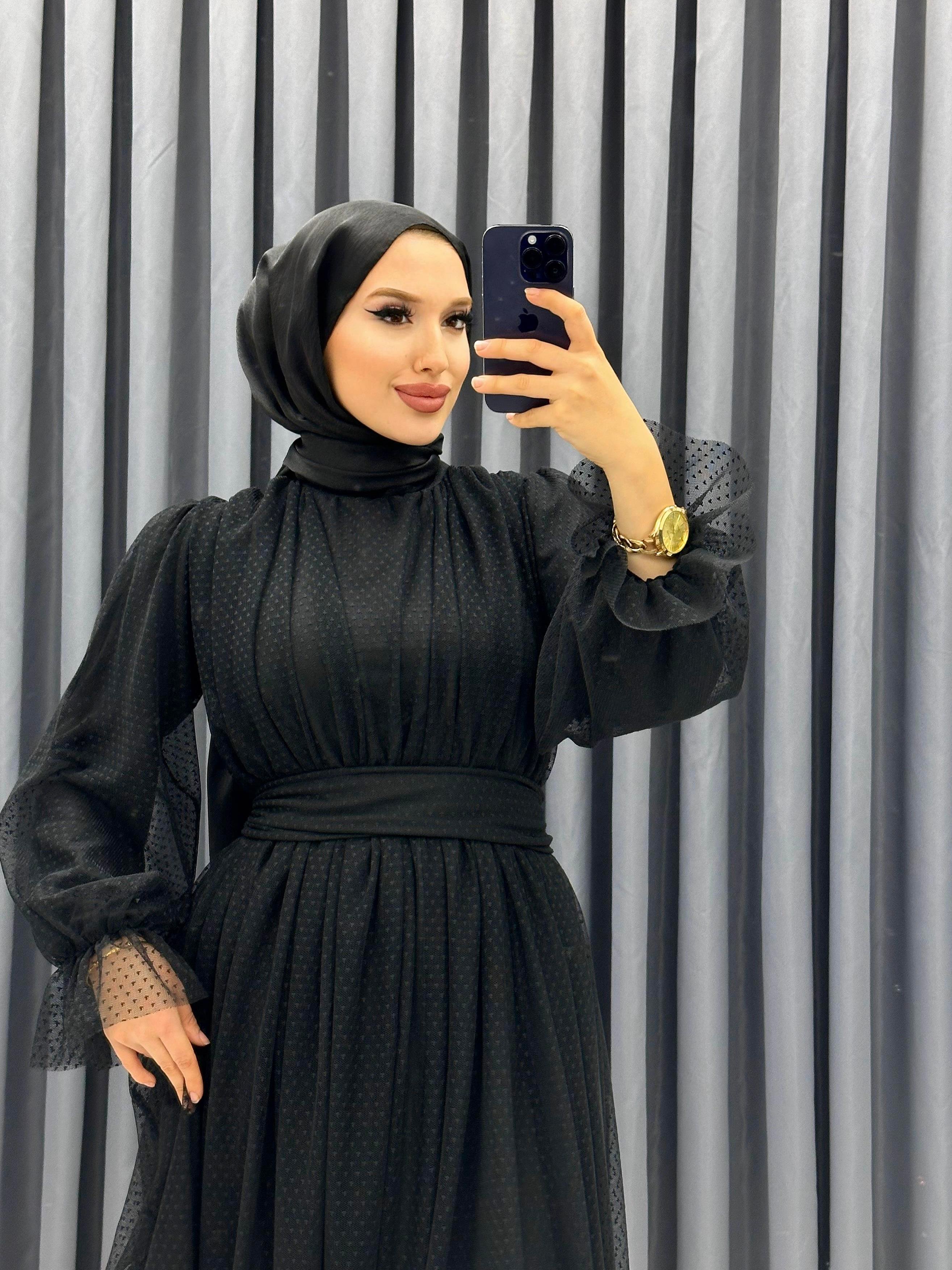 BENEKLİ TÜL ELBİSE SİYAH