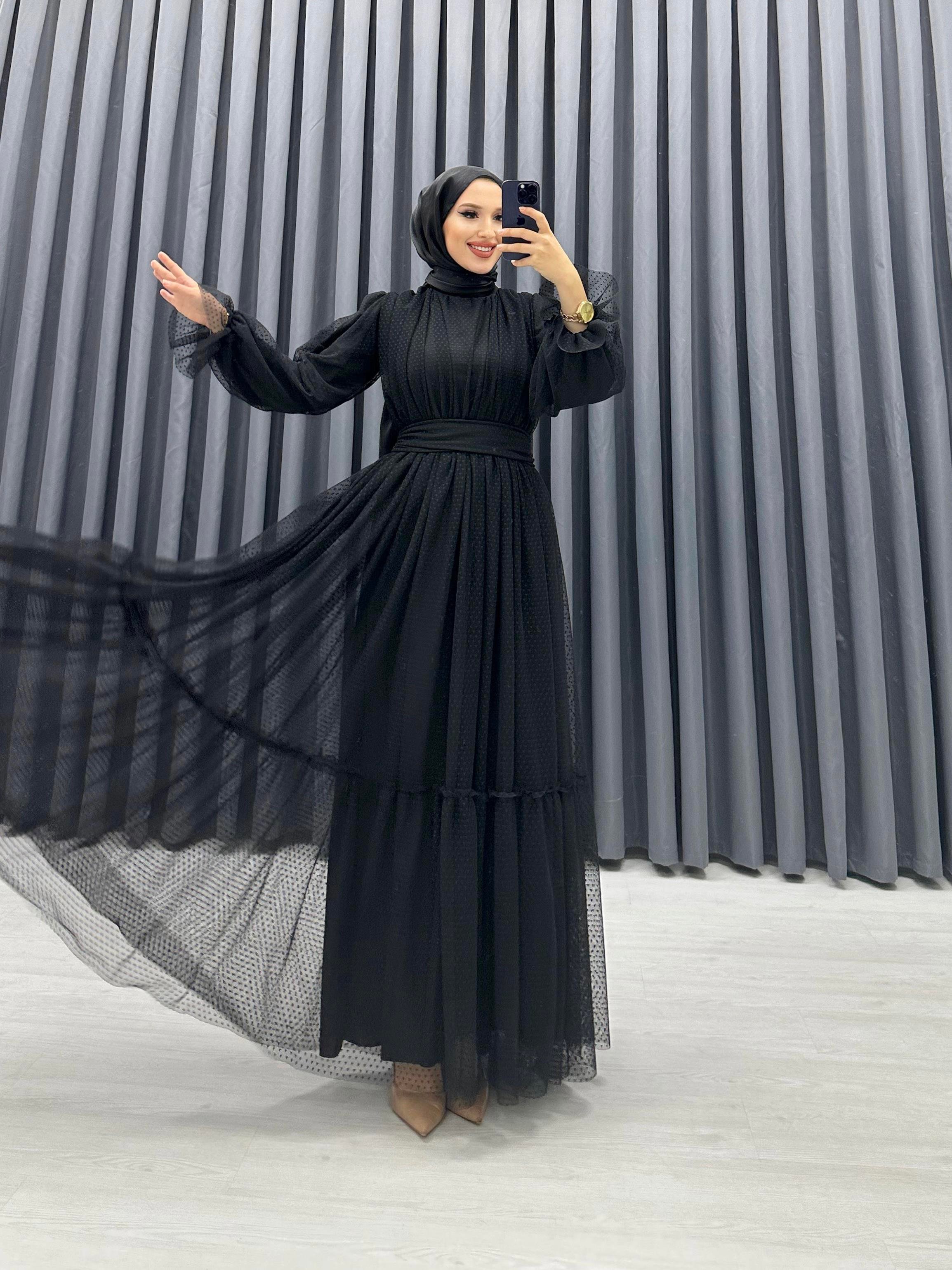 BENEKLİ TÜL ELBİSE SİYAH