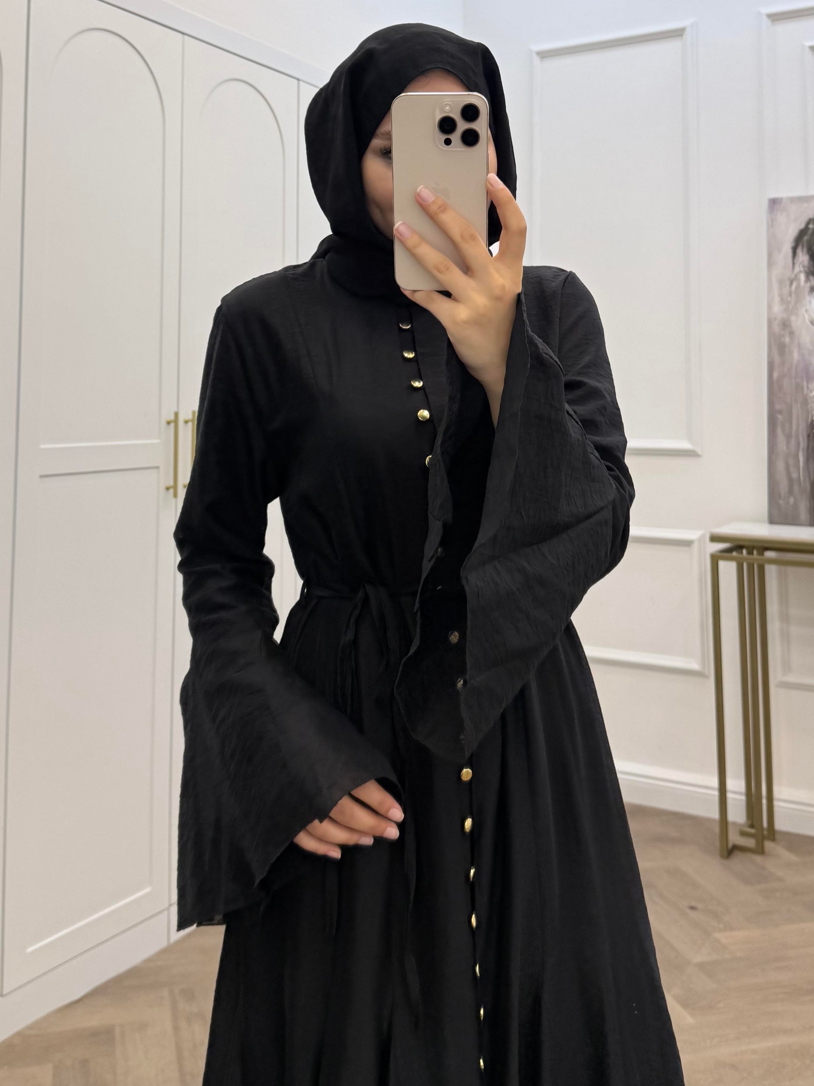 BOYDAN GOLD DÜĞMELİ ŞİFON ELBİSE SİYAH