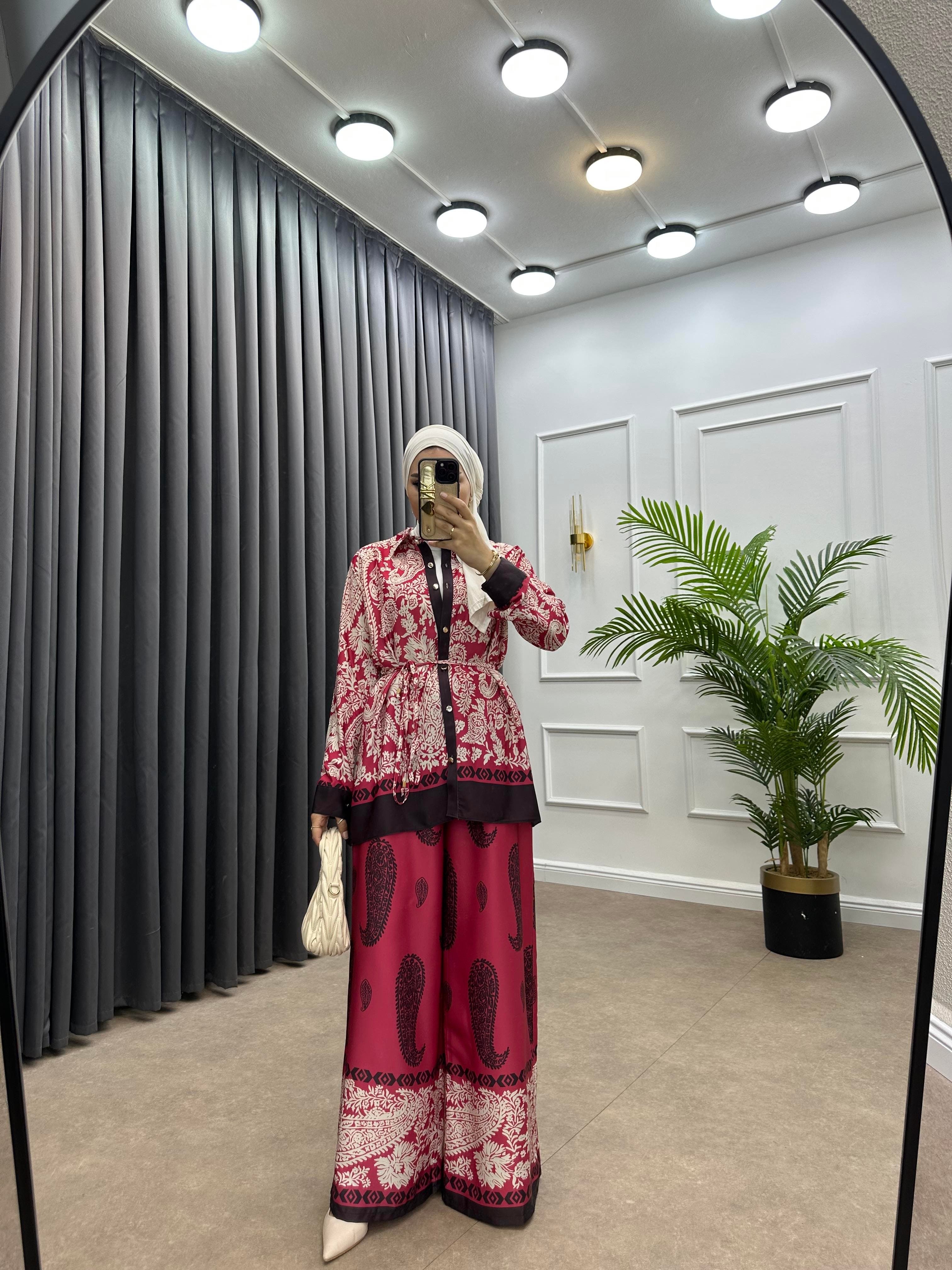 BUTA DESENLİ SATEN TAKIM FUSHA