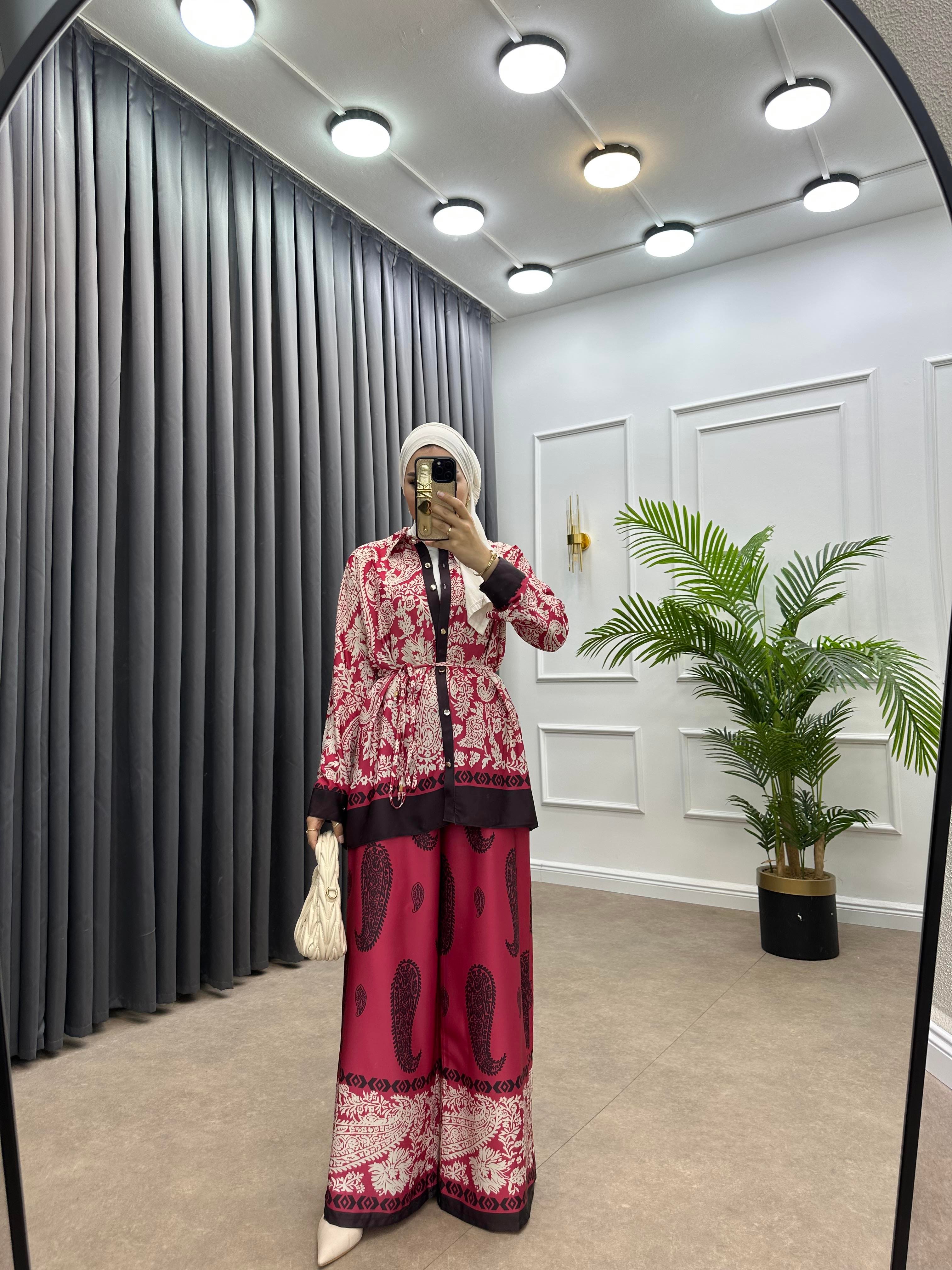 BUTA DESENLİ SATEN TAKIM FUSHA