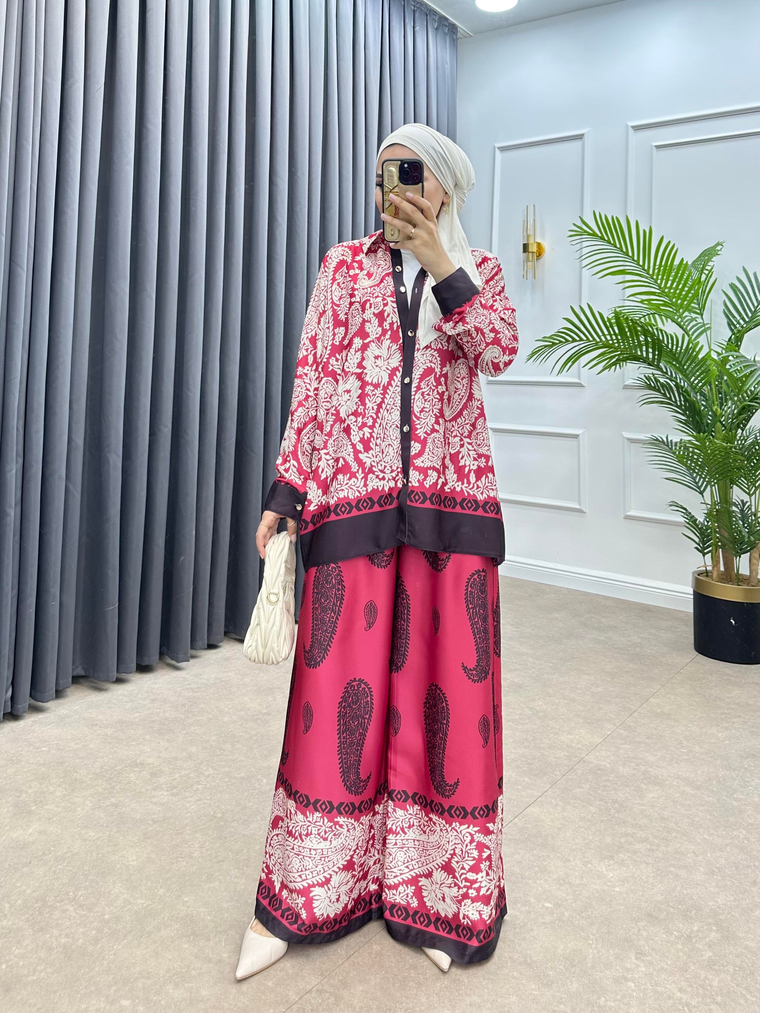 BUTA DESENLİ SATEN TAKIM FUSHA