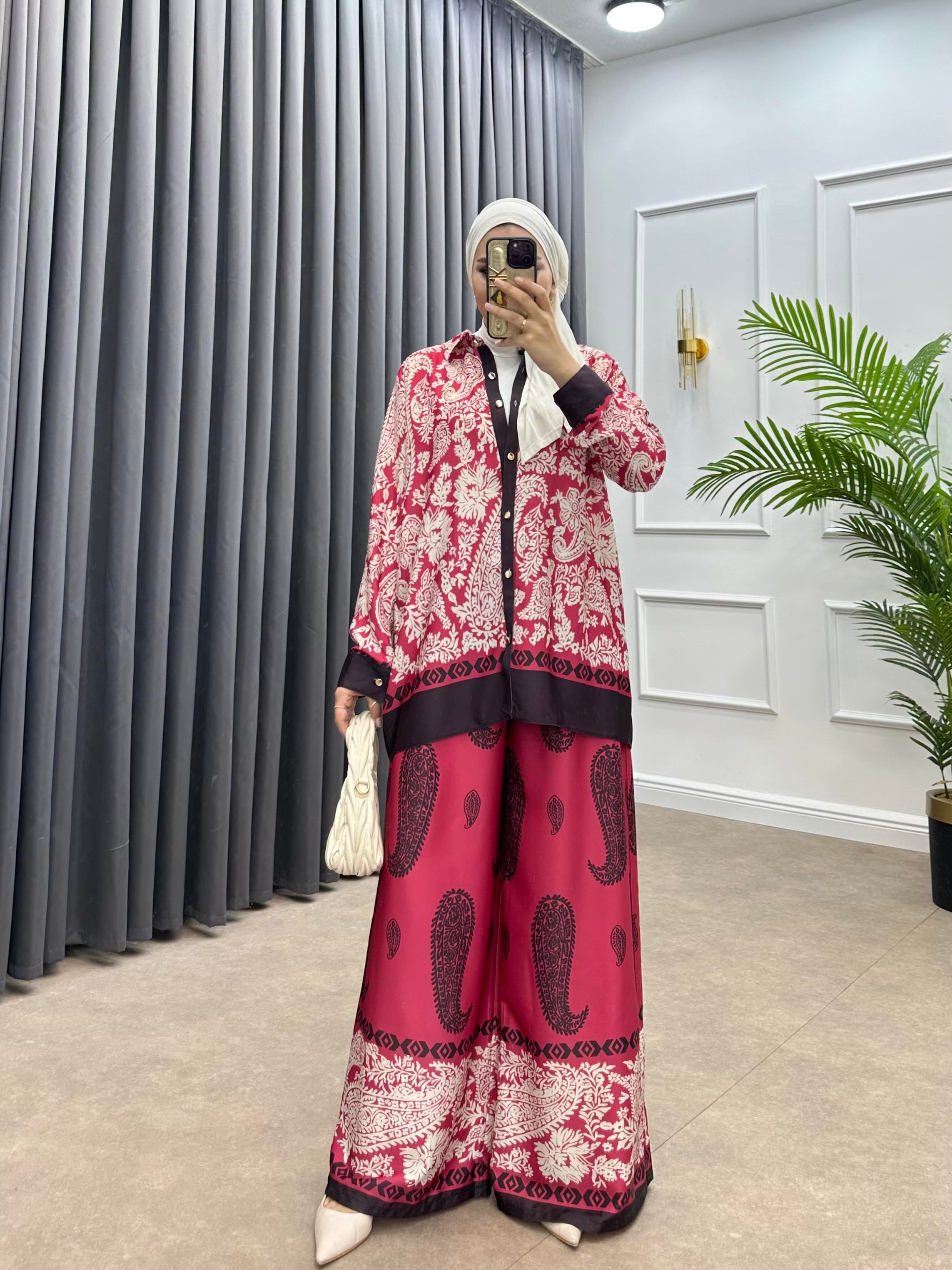 BUTA DESENLİ SATEN TAKIM FUSHA