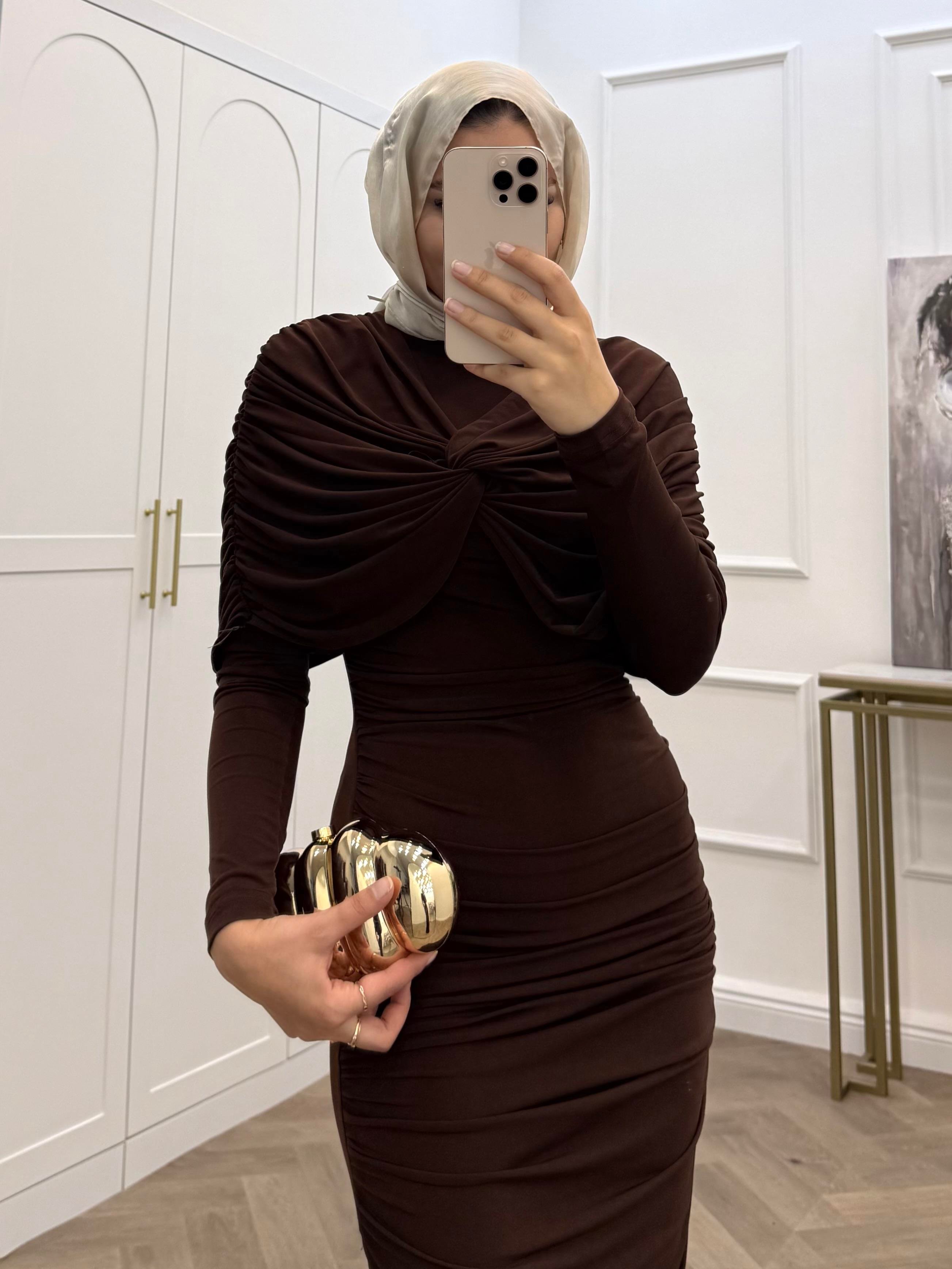 BÜZGÜLÜ SANDY ELBİSE KAHVE