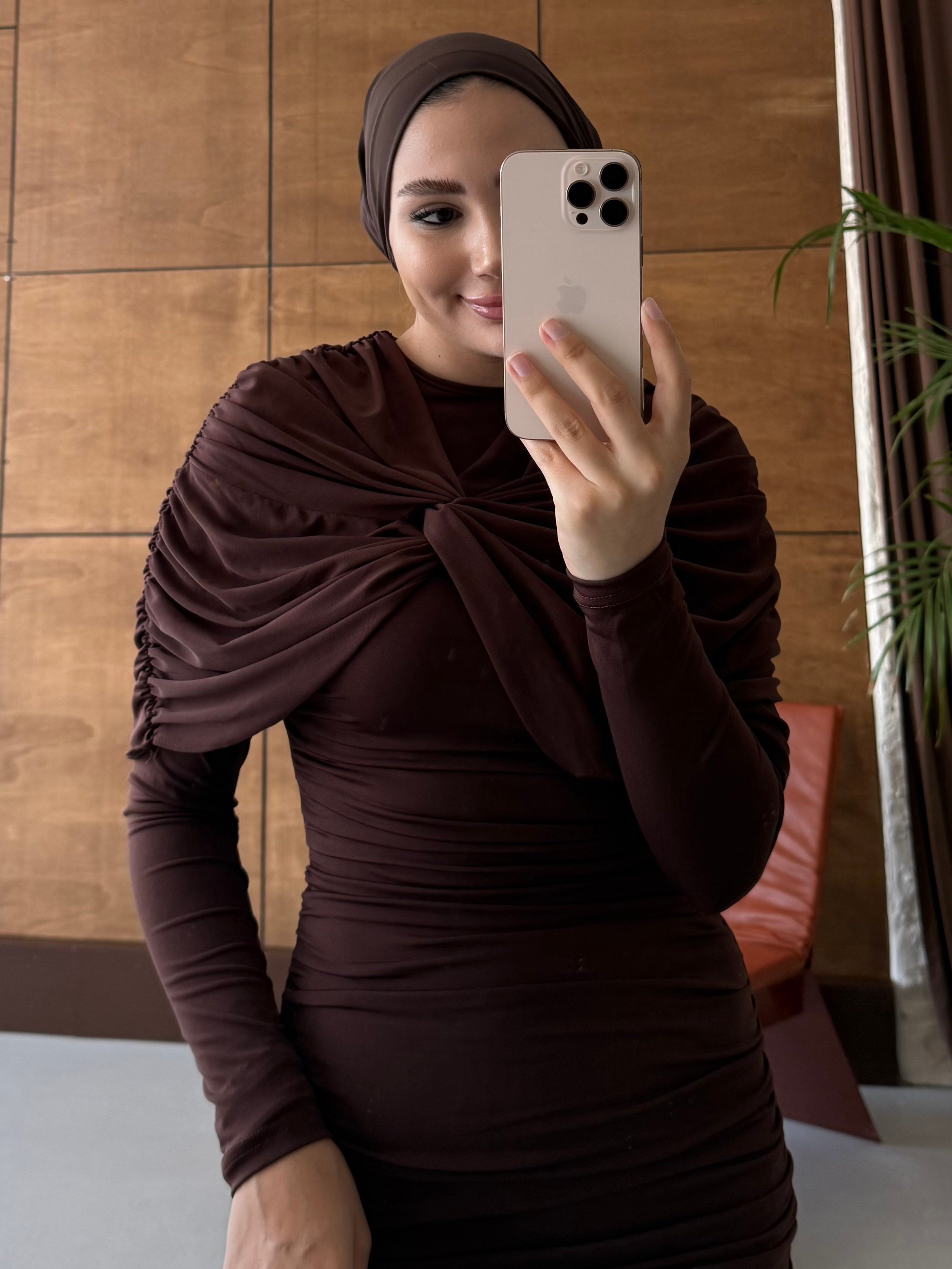 BÜZGÜLÜ SANDY ELBİSE KAHVE