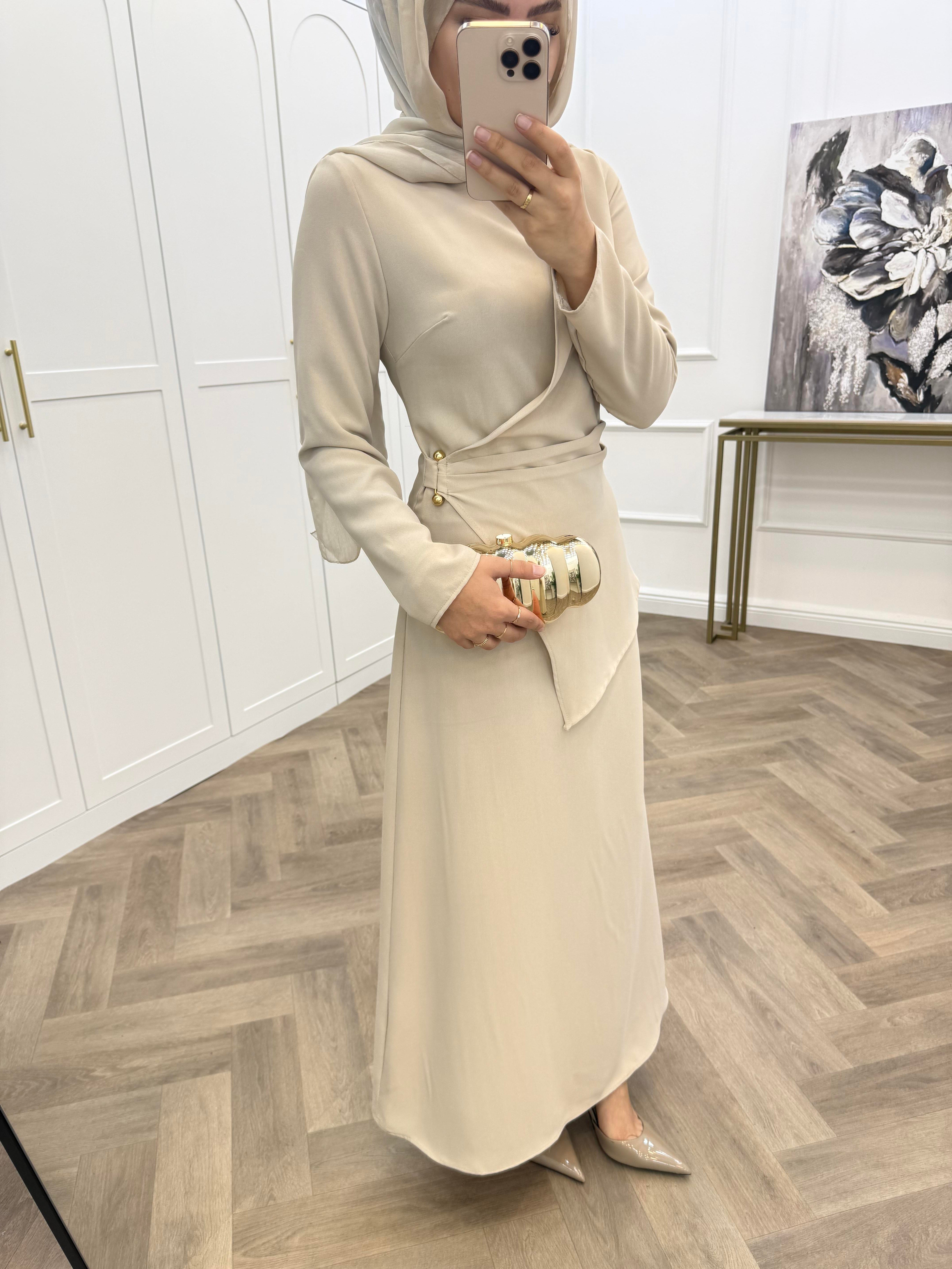 ÇAPRAZ GEÇİŞLİ KREP ELBİSE BEJ