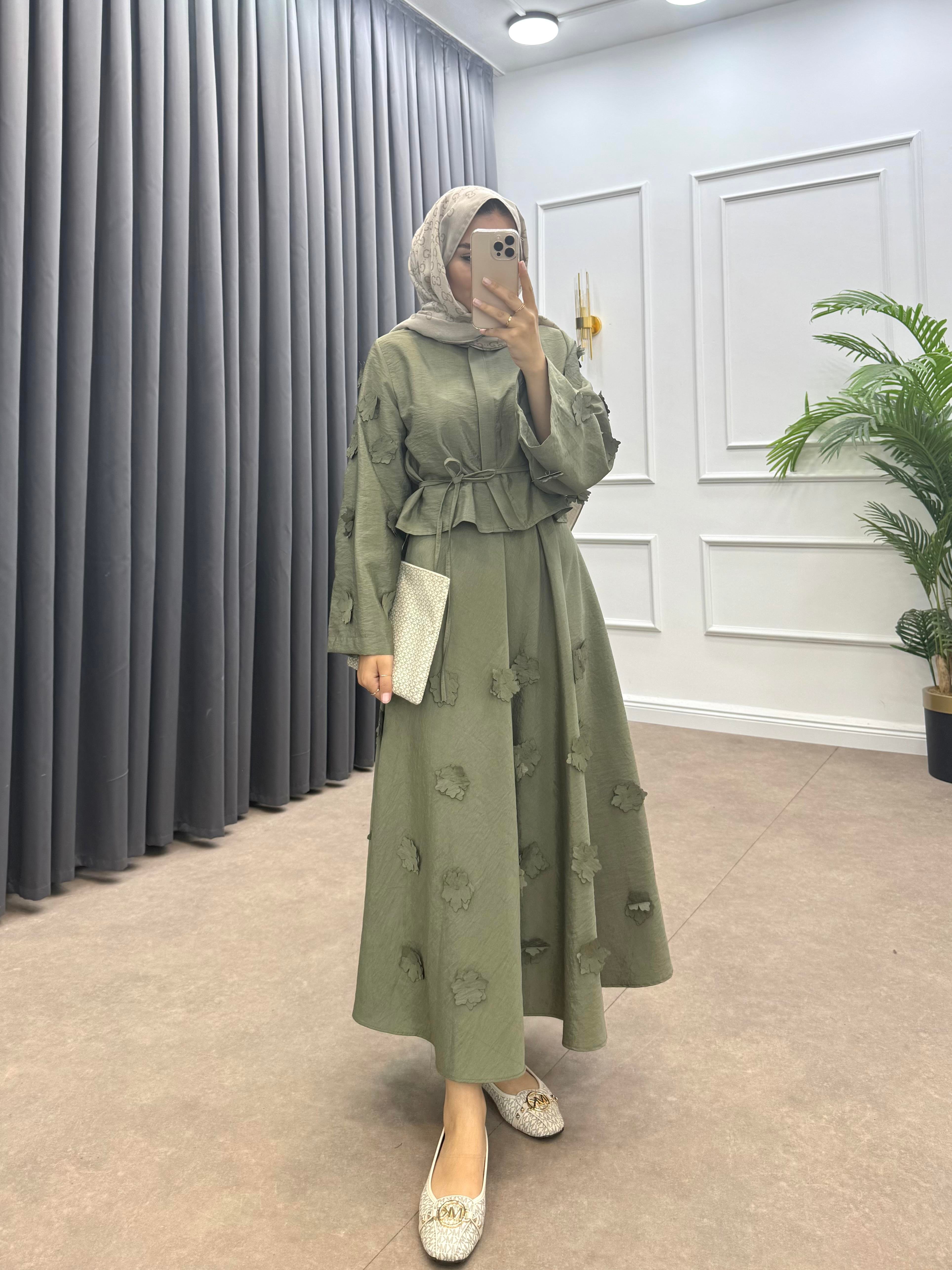 ÇİÇEK DETAYLI ETEKLİ TAKIM HAKİ