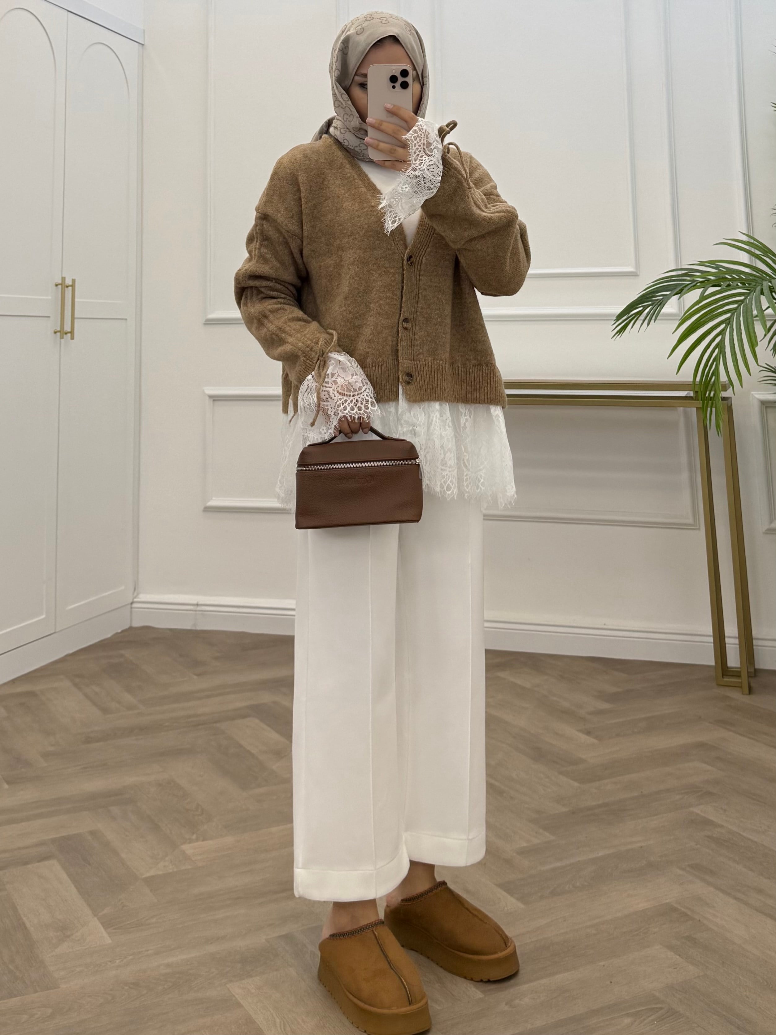 DANTELLİ TRİKO HIRKA CAMEL