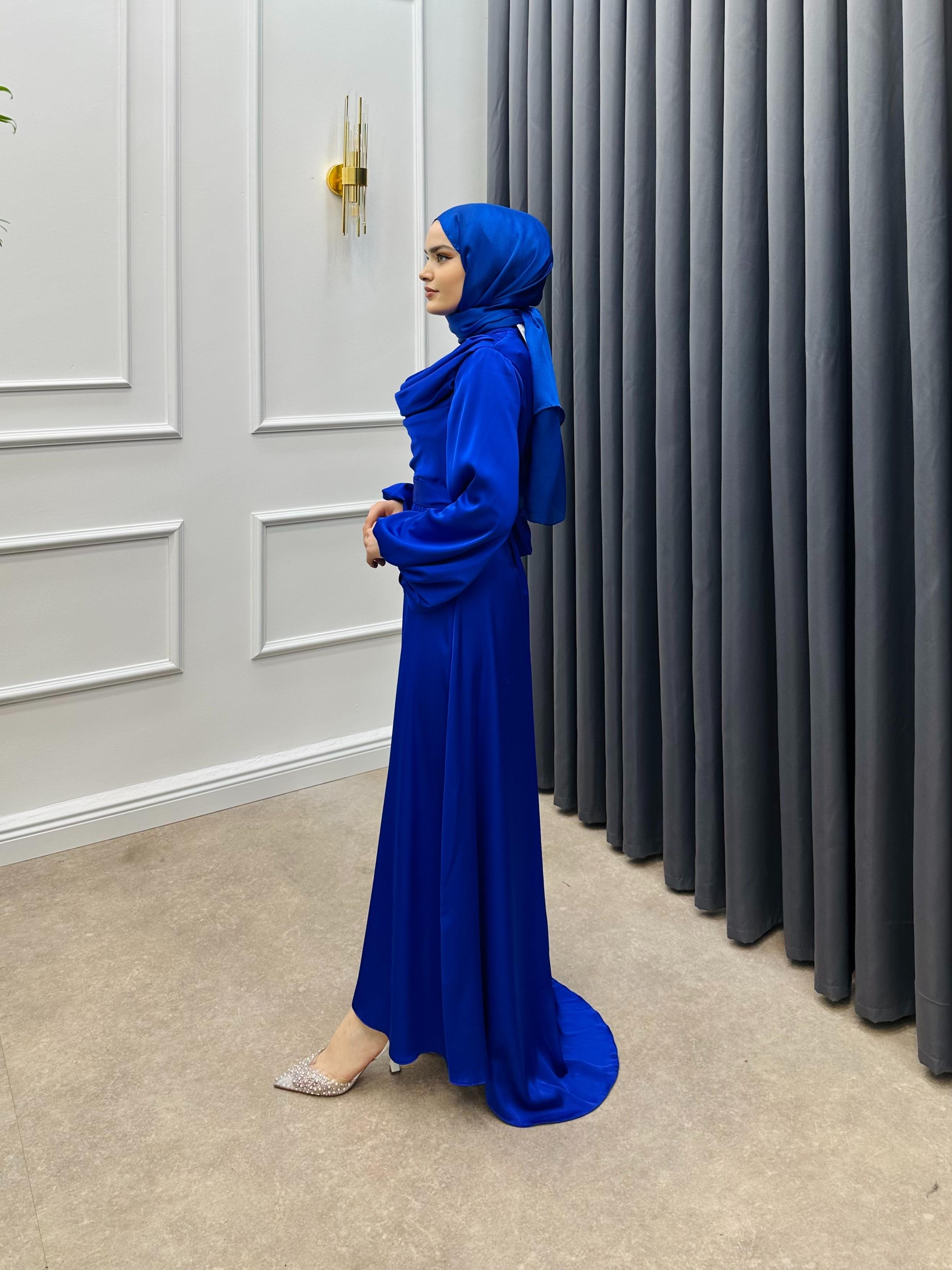 DEGAJELİ VOLVO ELBİSE SAKS