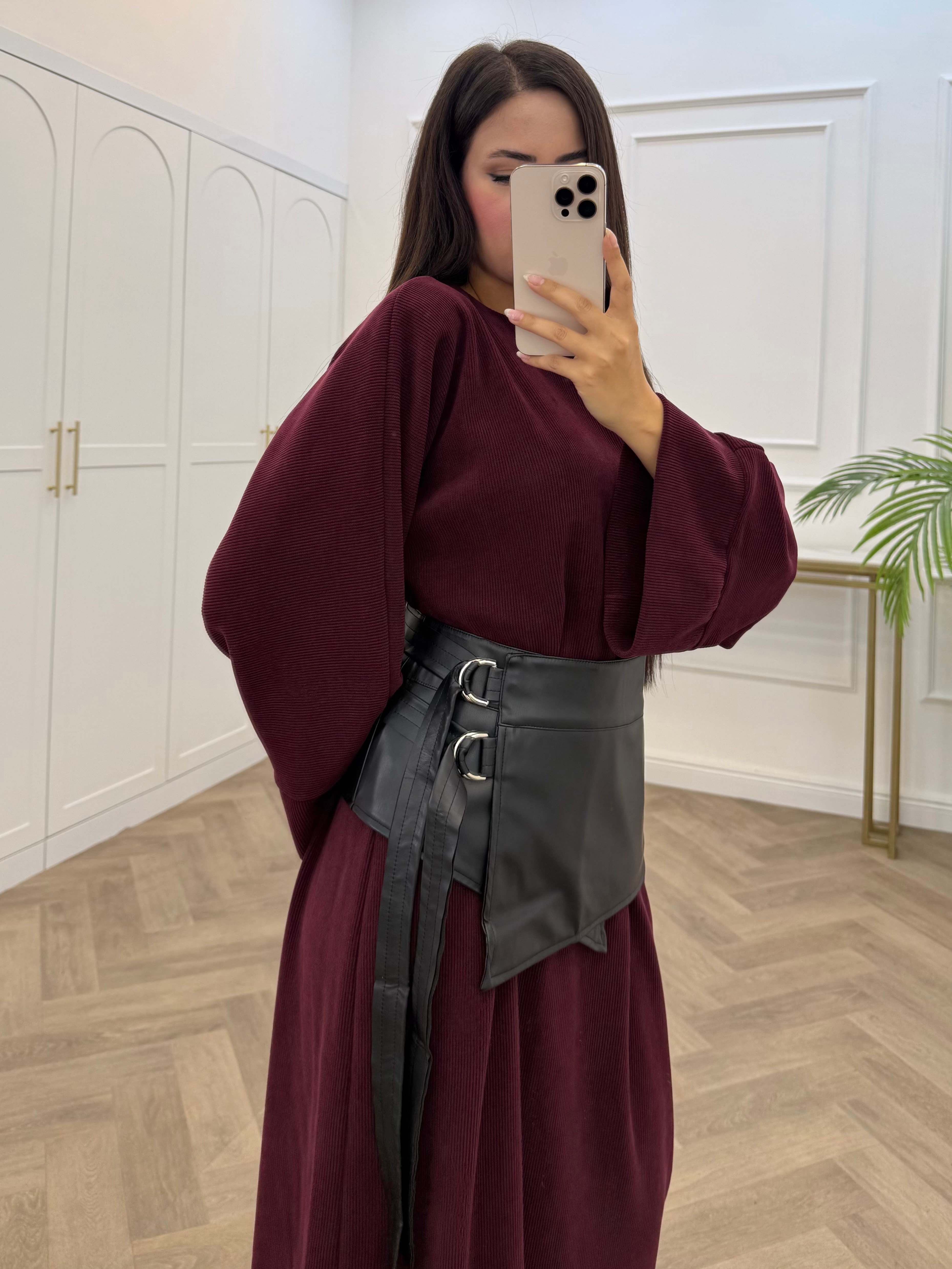 DERİ KEMERLİ FİTİLLİ ELBİSE BORDO