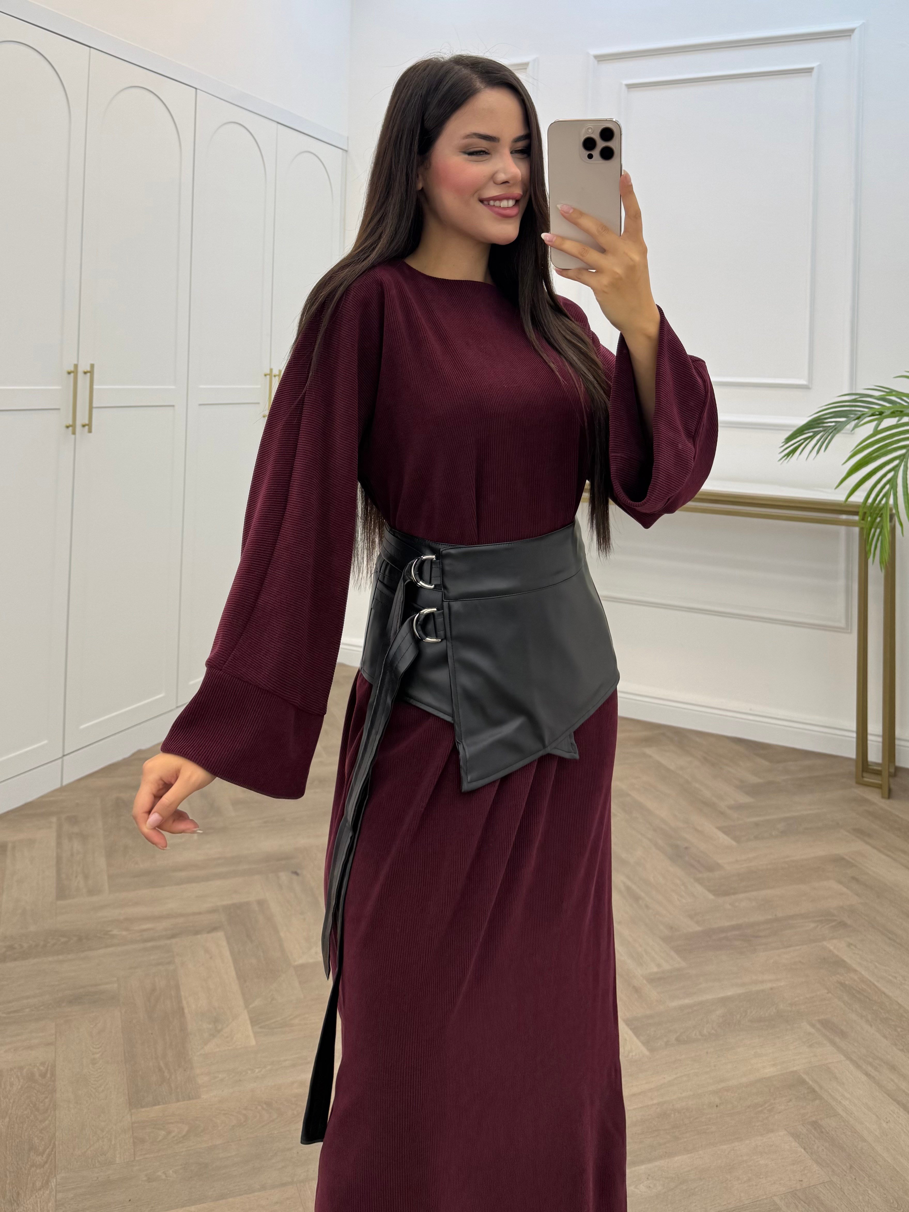 DERİ KEMERLİ FİTİLLİ ELBİSE BORDO