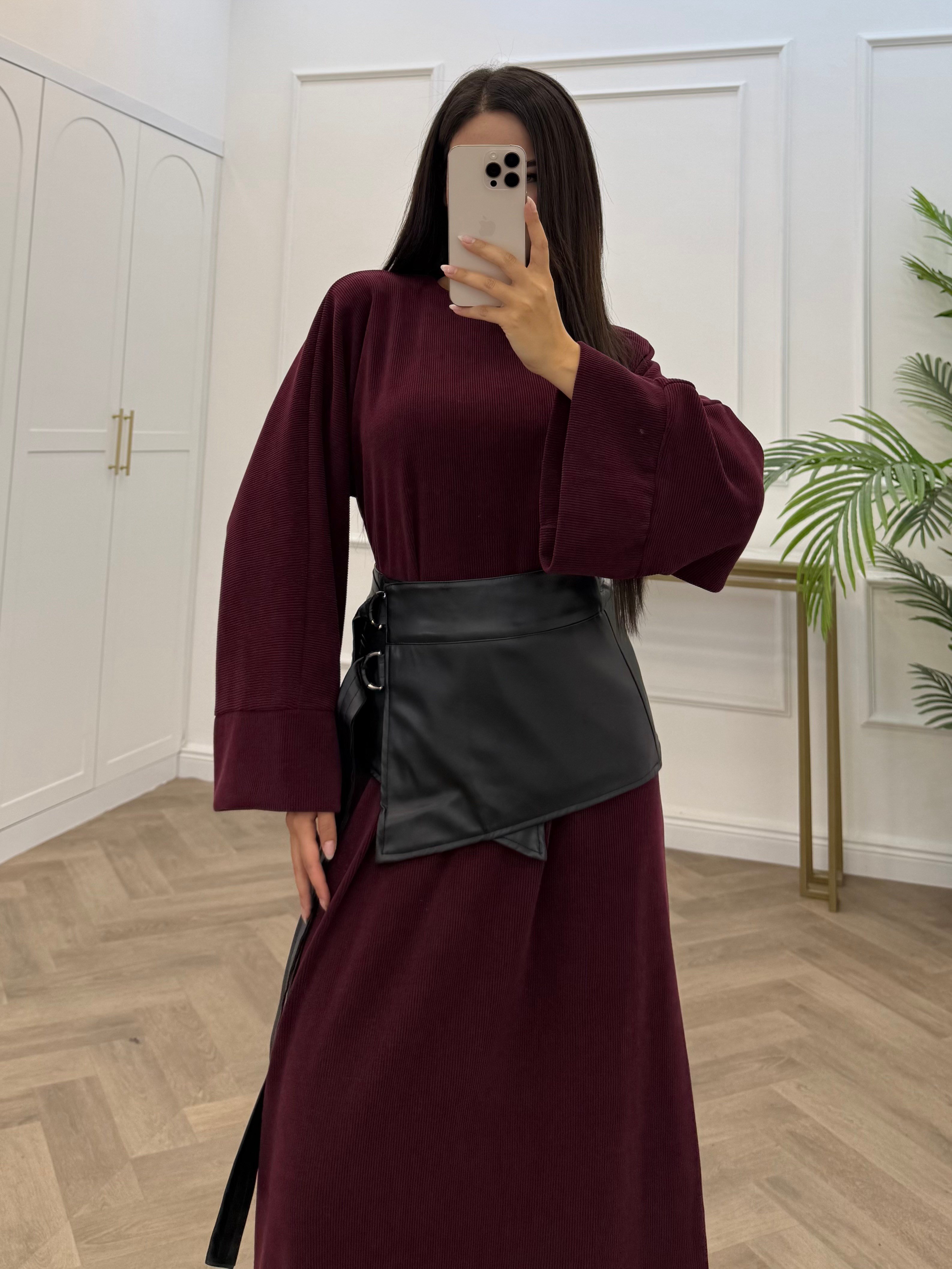 DERİ KEMERLİ FİTİLLİ ELBİSE BORDO
