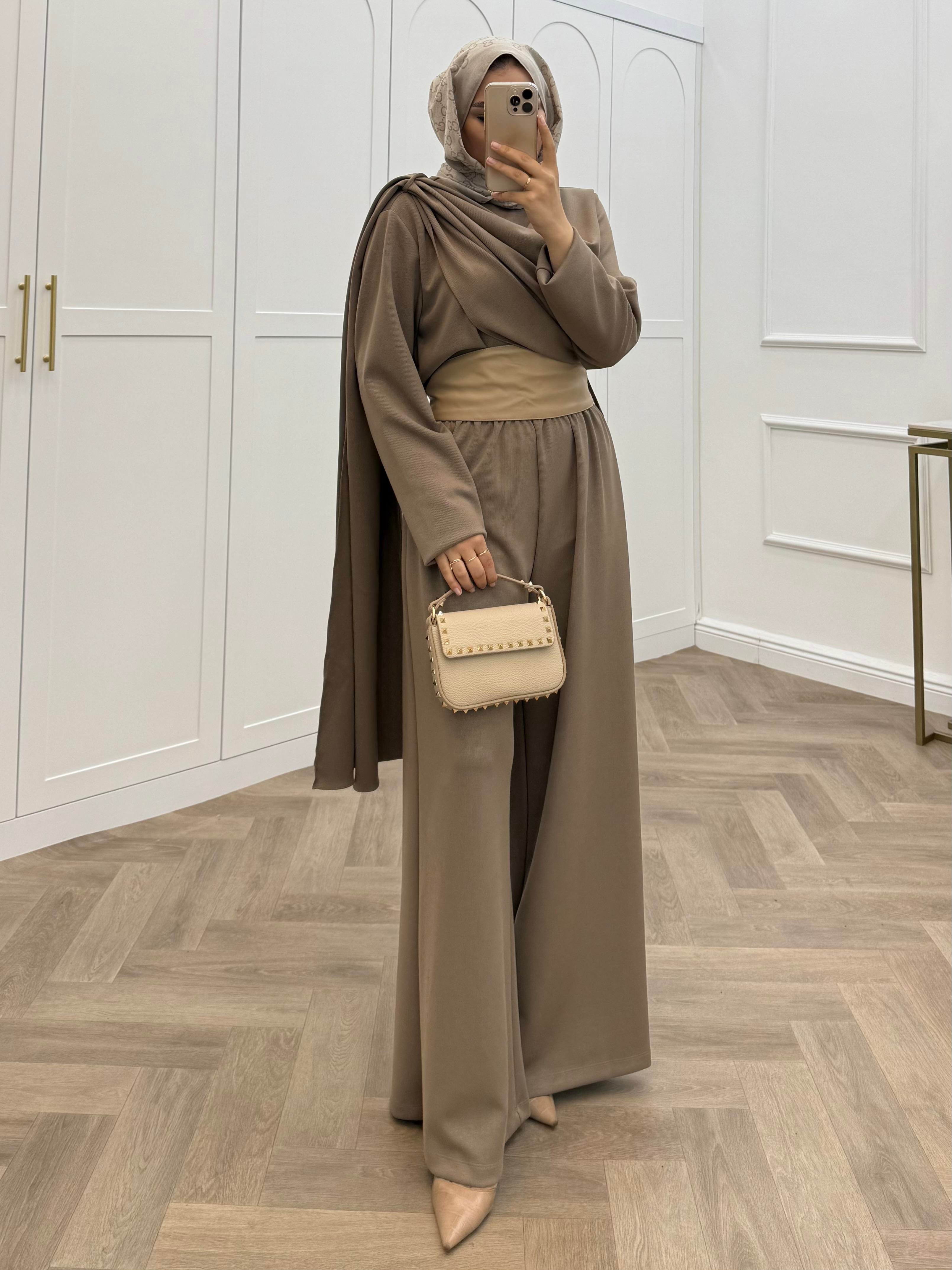 DERİ KEMERLİ PANTOLONLU TAKIM VİZON