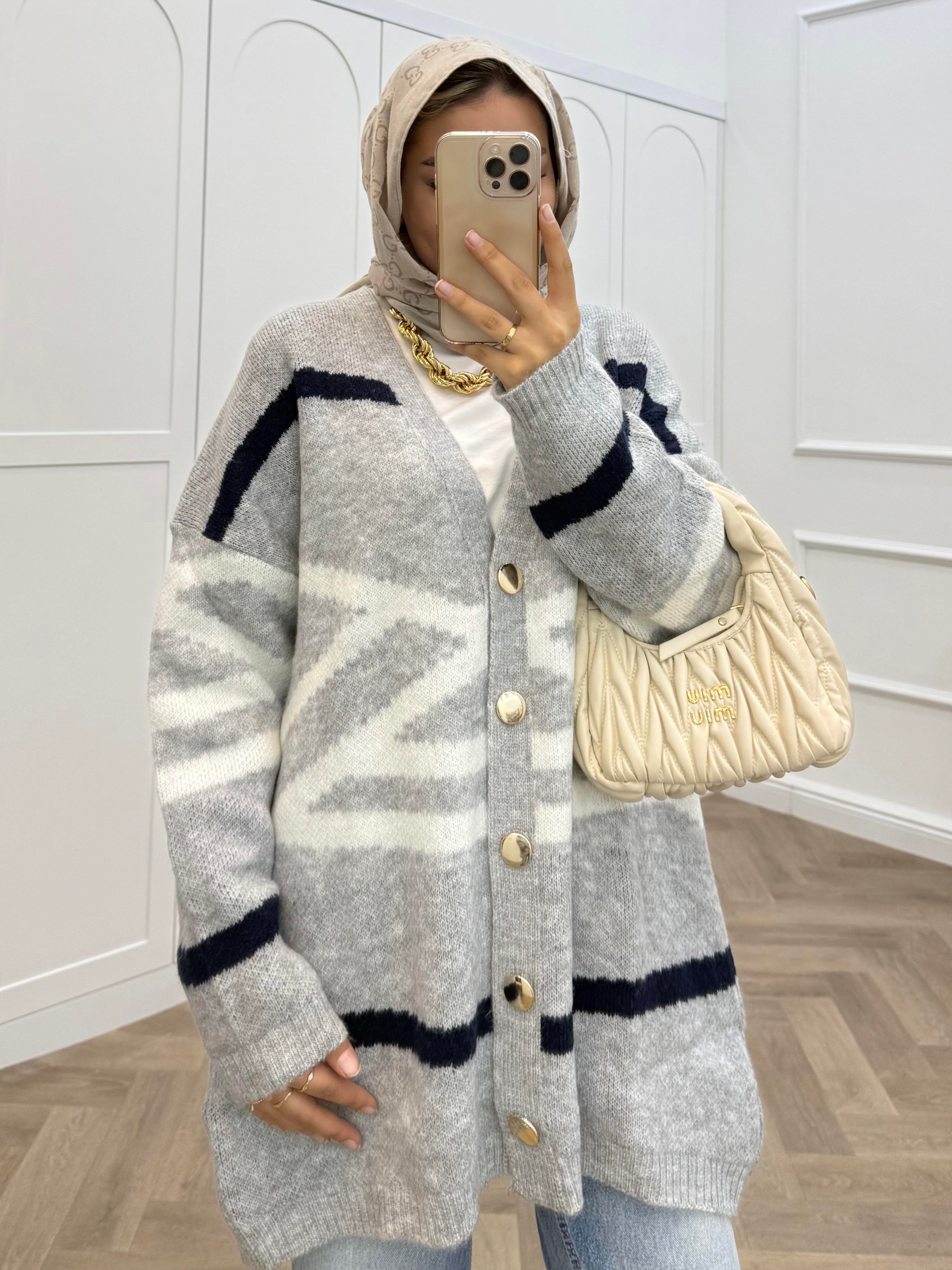 DESENLİ YUMOŞ HIRKA GRİ