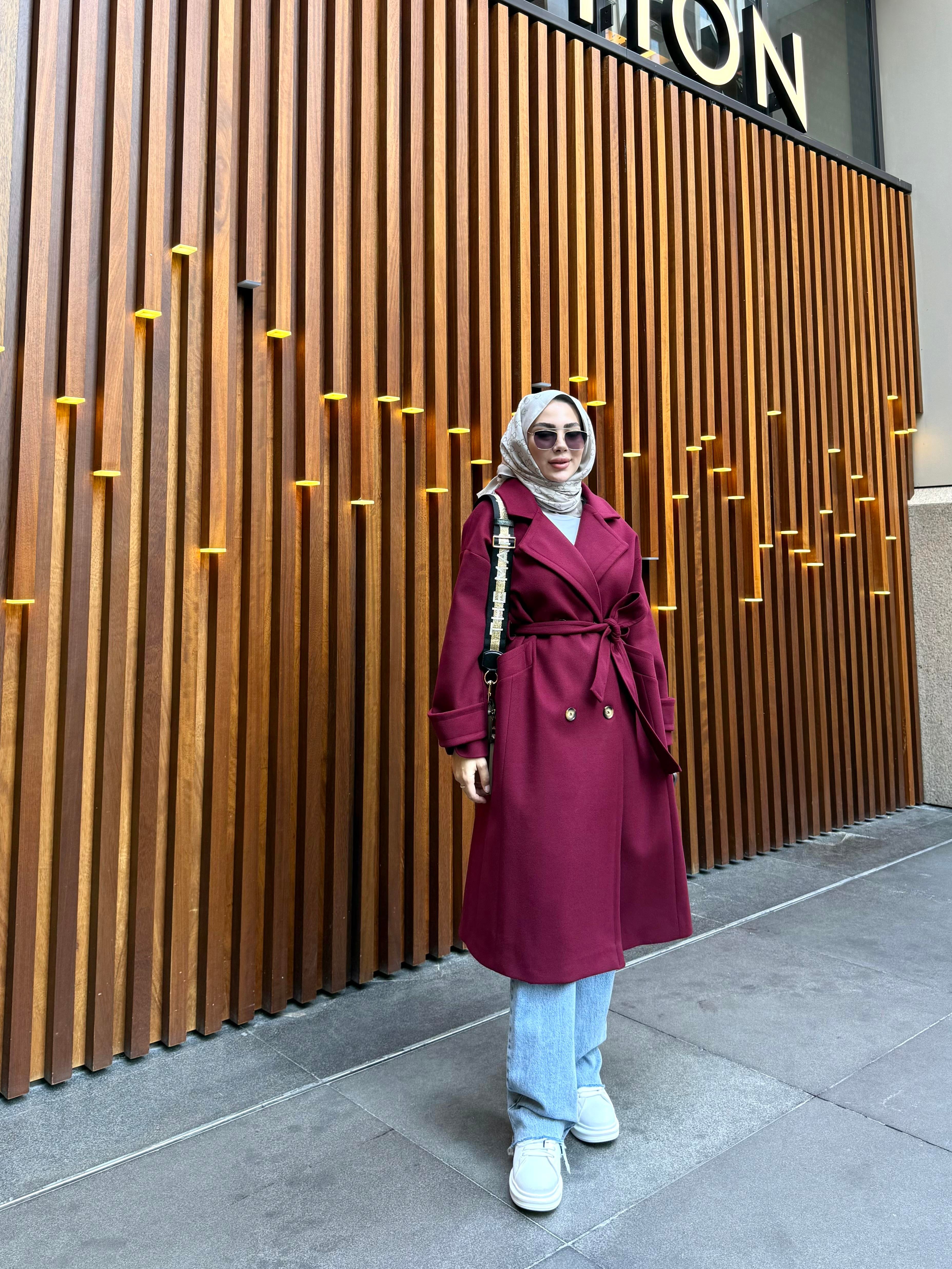 DÖRT DÜĞMELİ KAŞE KABAN BORDO