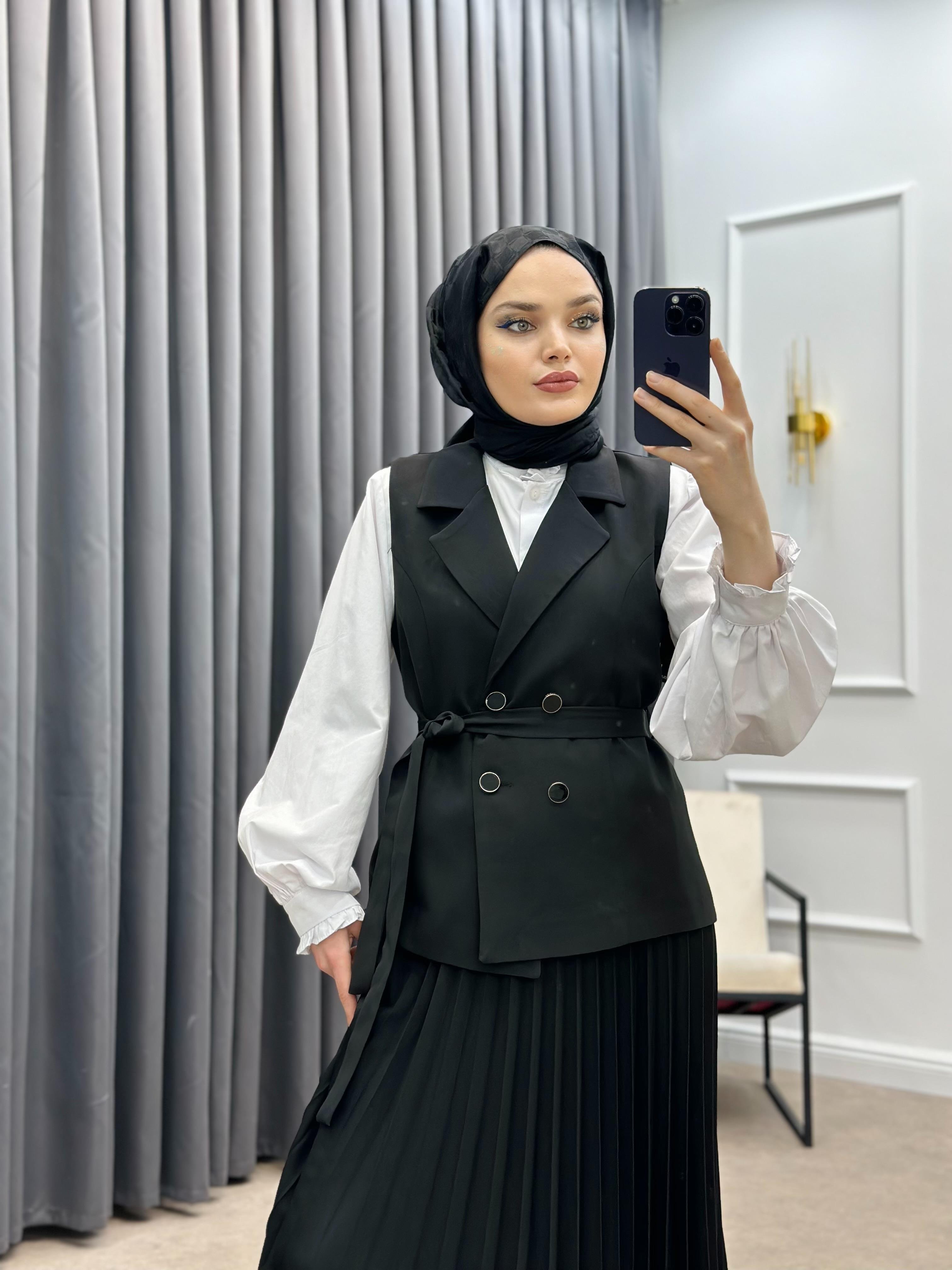 DÖRT DÜĞMELİ YELEKLİ ETEKLİ TAKIM SİYAH