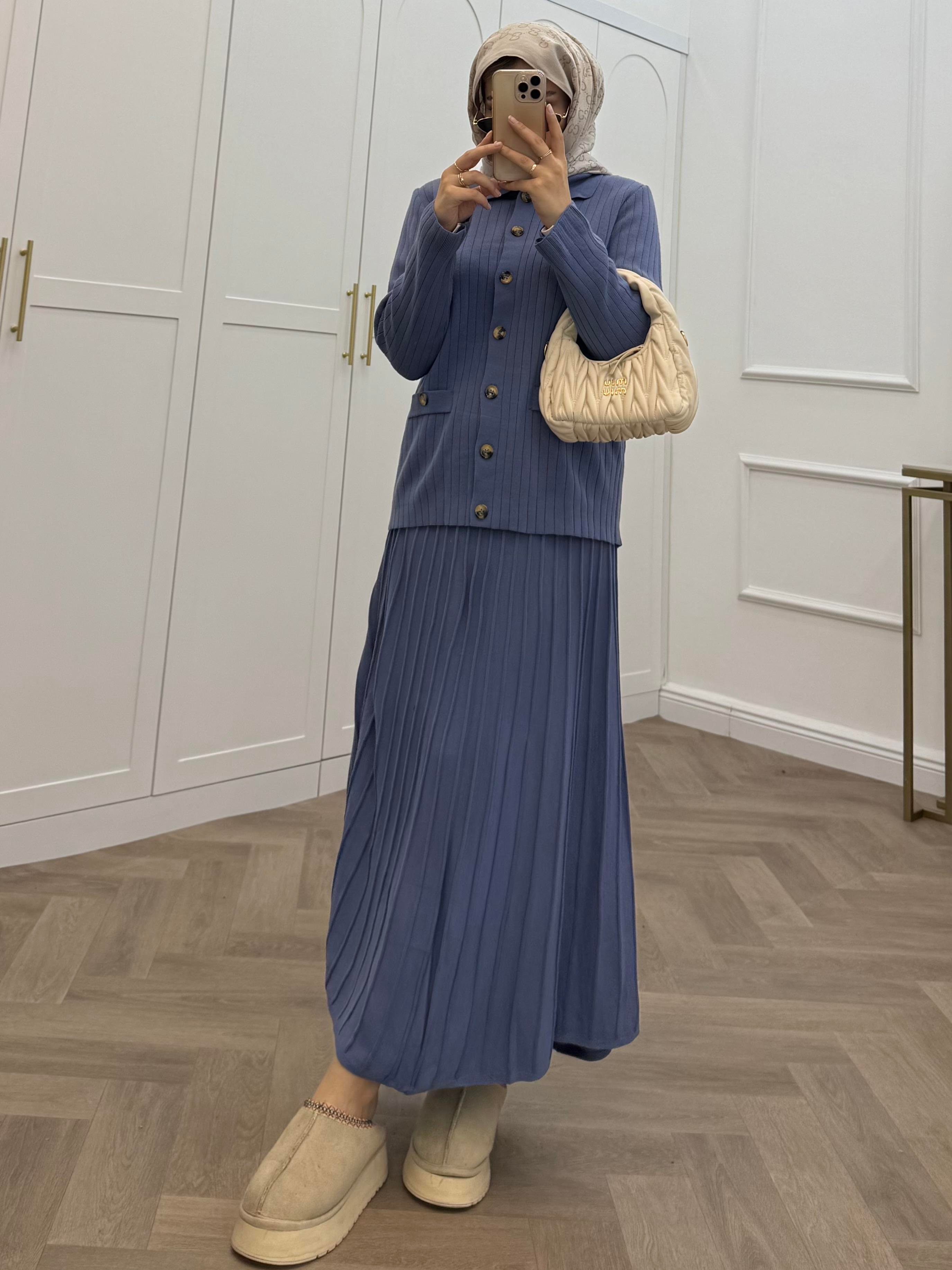 DÜĞMELİ ETEKLİ TAKIM İNDİGO