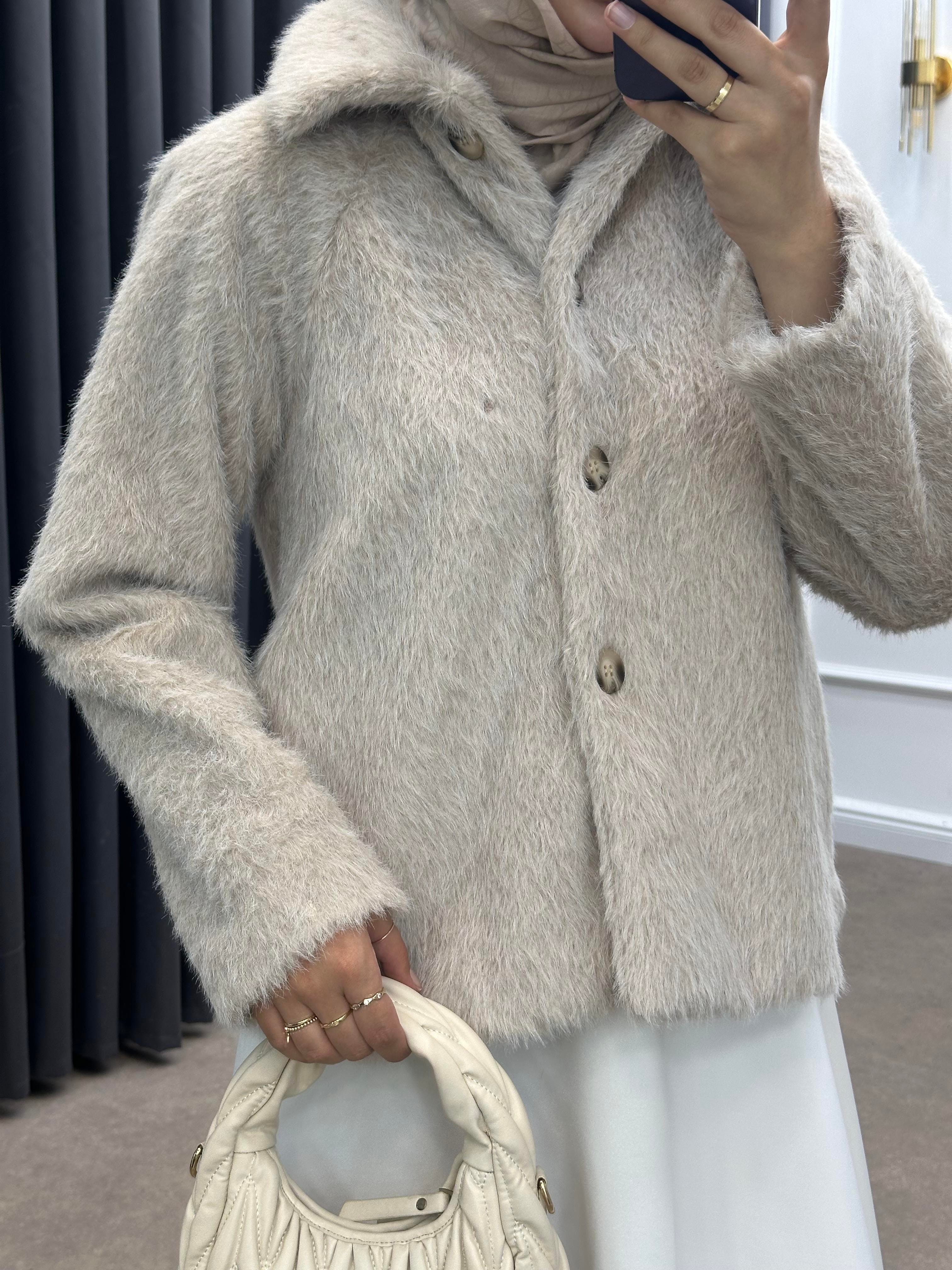 DÜĞMELİ KÜRK BEJ