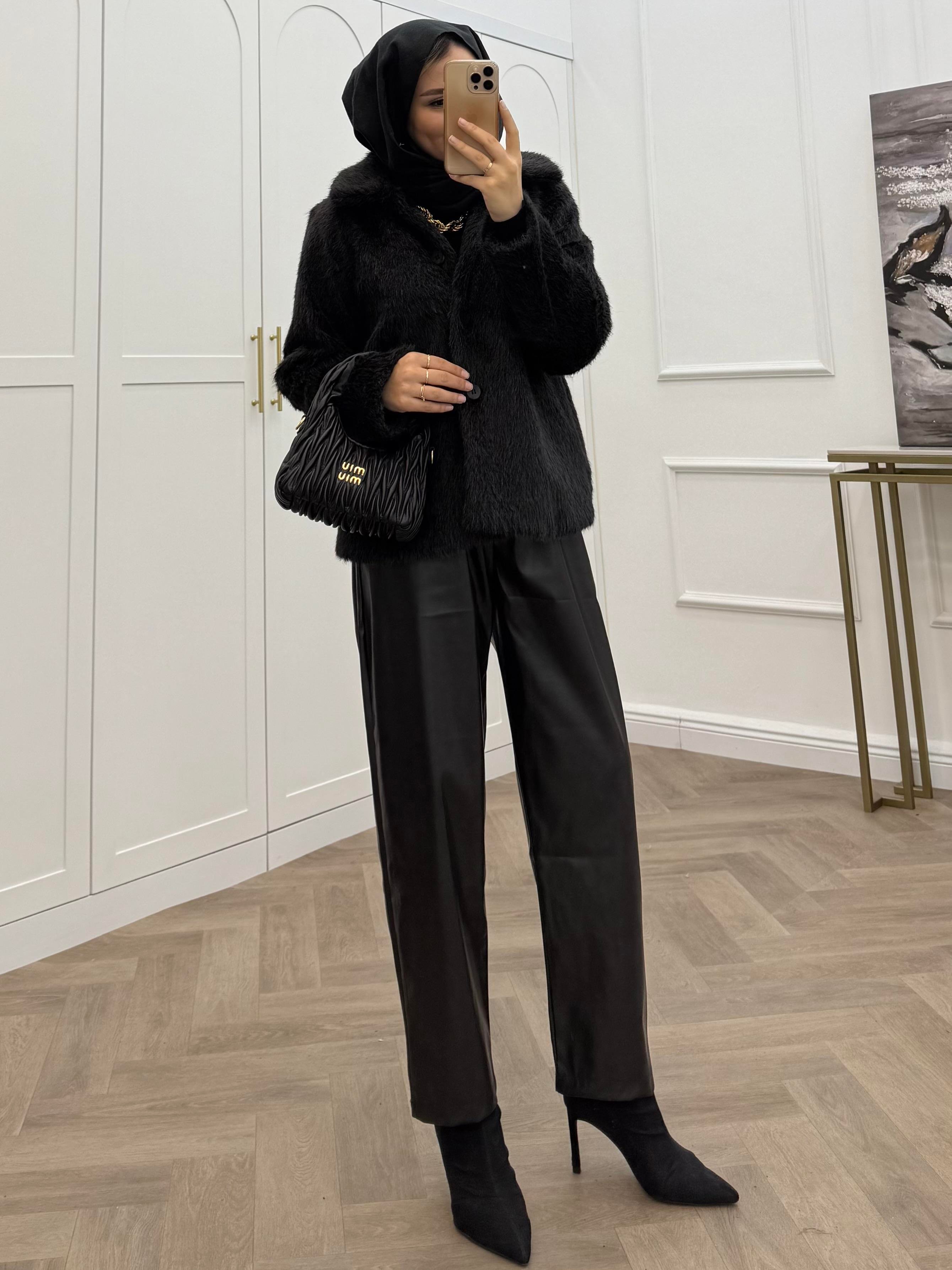 DÜĞMELİ KÜRK SİYAH