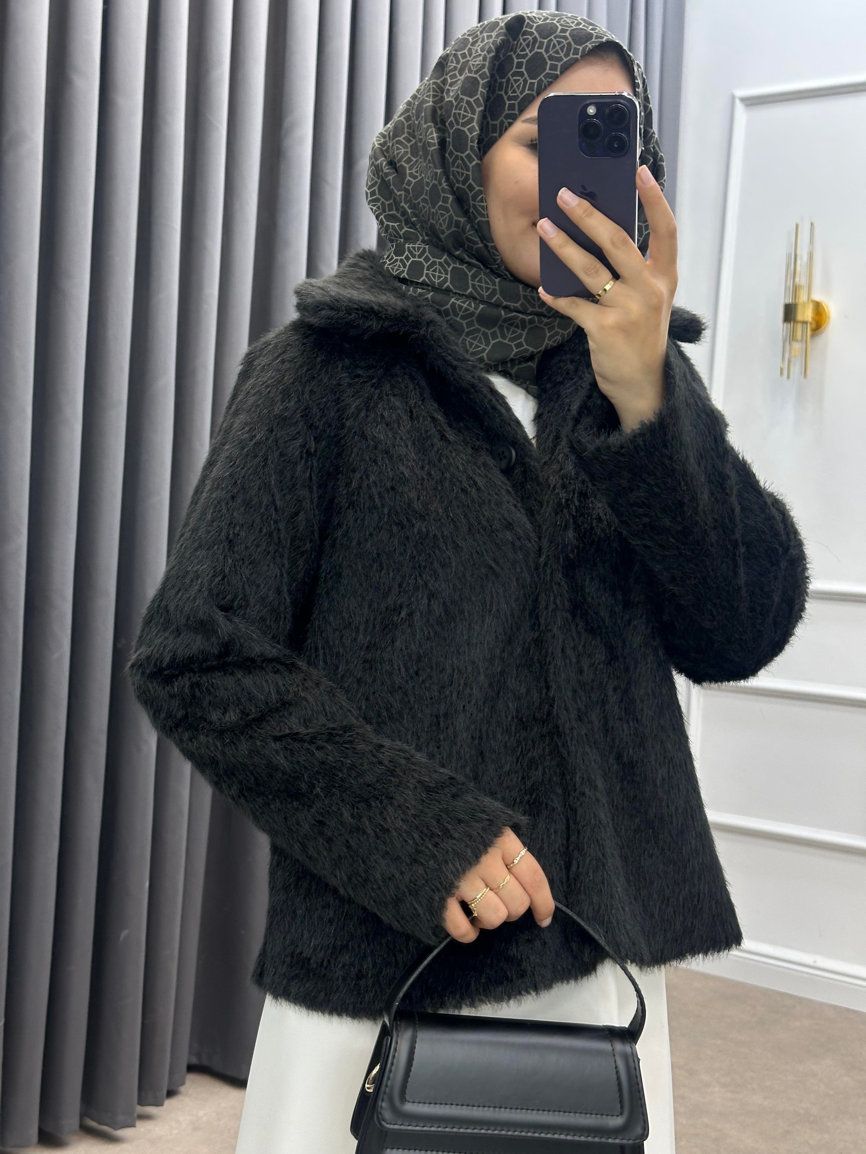 DÜĞMELİ KÜRK SİYAH