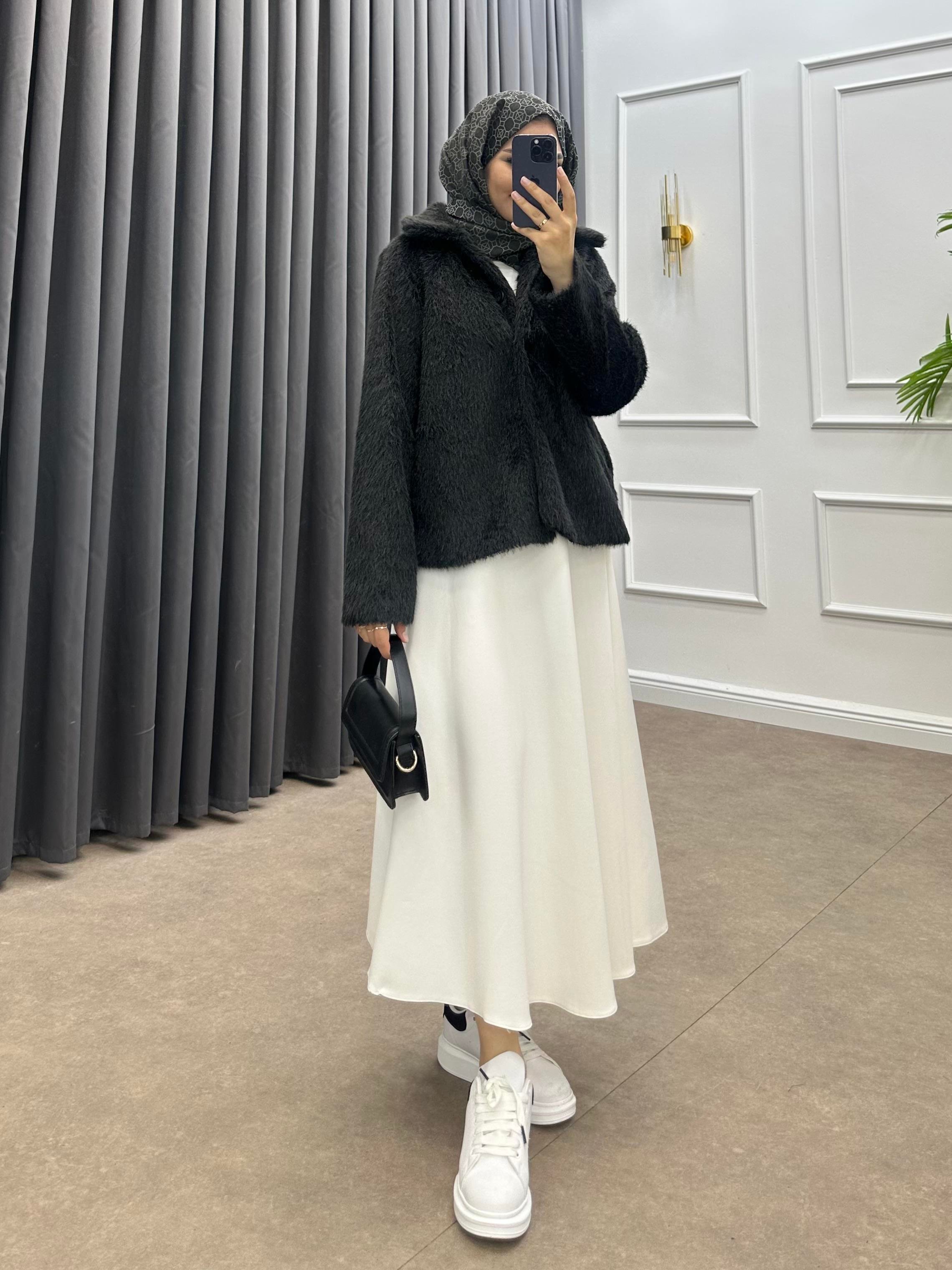 DÜĞMELİ KÜRK SİYAH