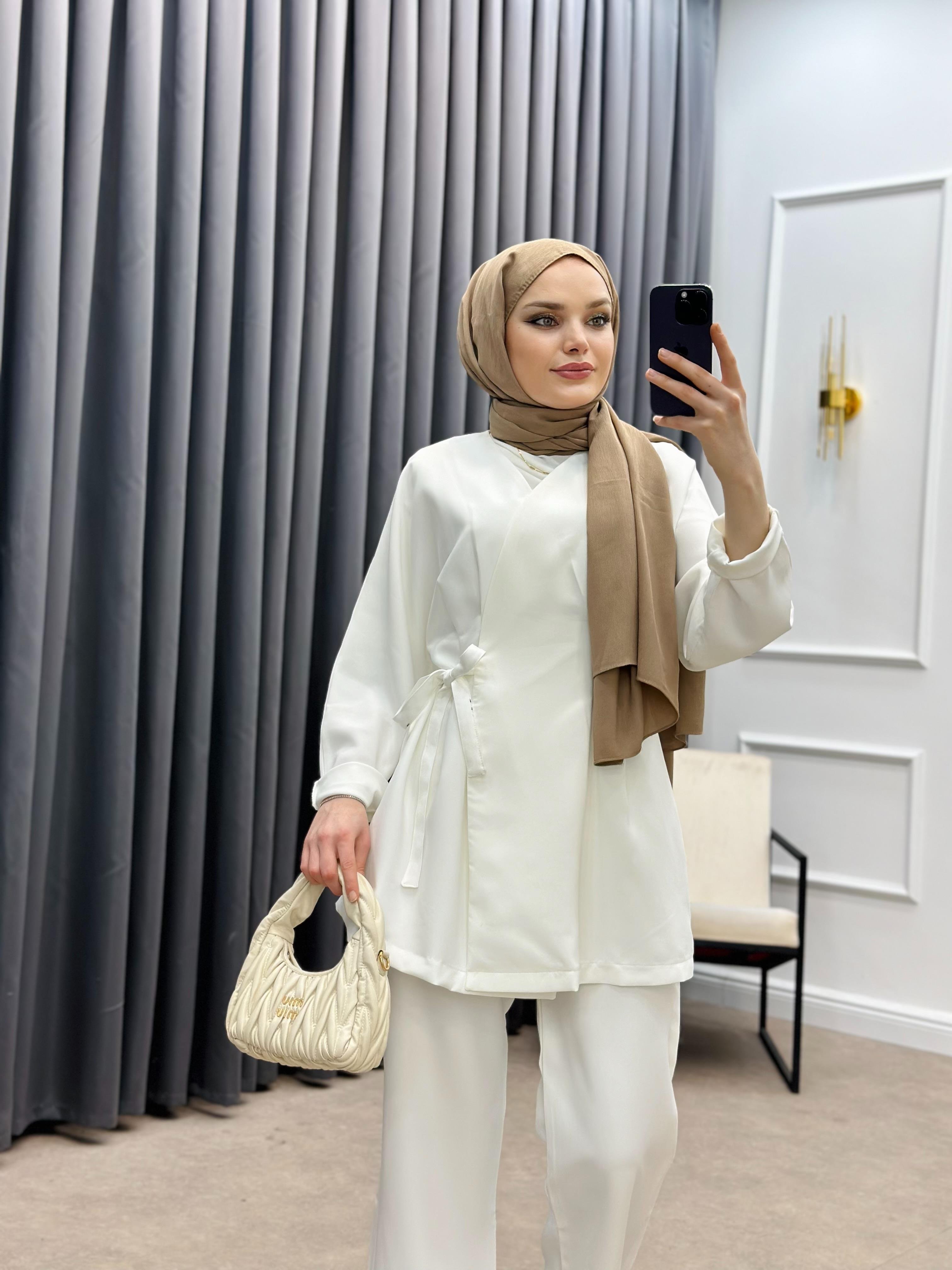 ESRA BAĞLAMALI TAKIM BEYAZ