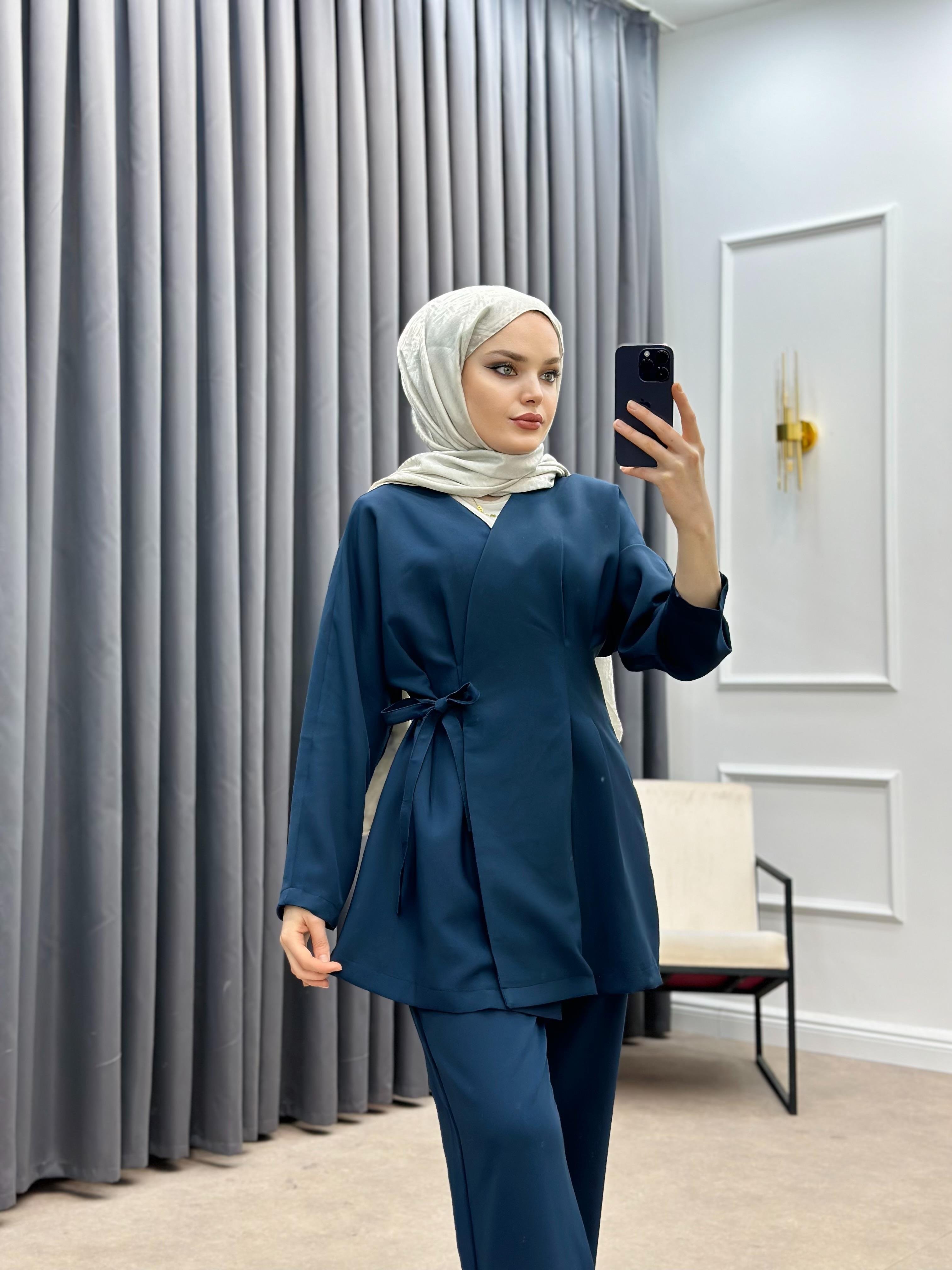 ESRA BAĞLAMALI TAKIM LACİVERT