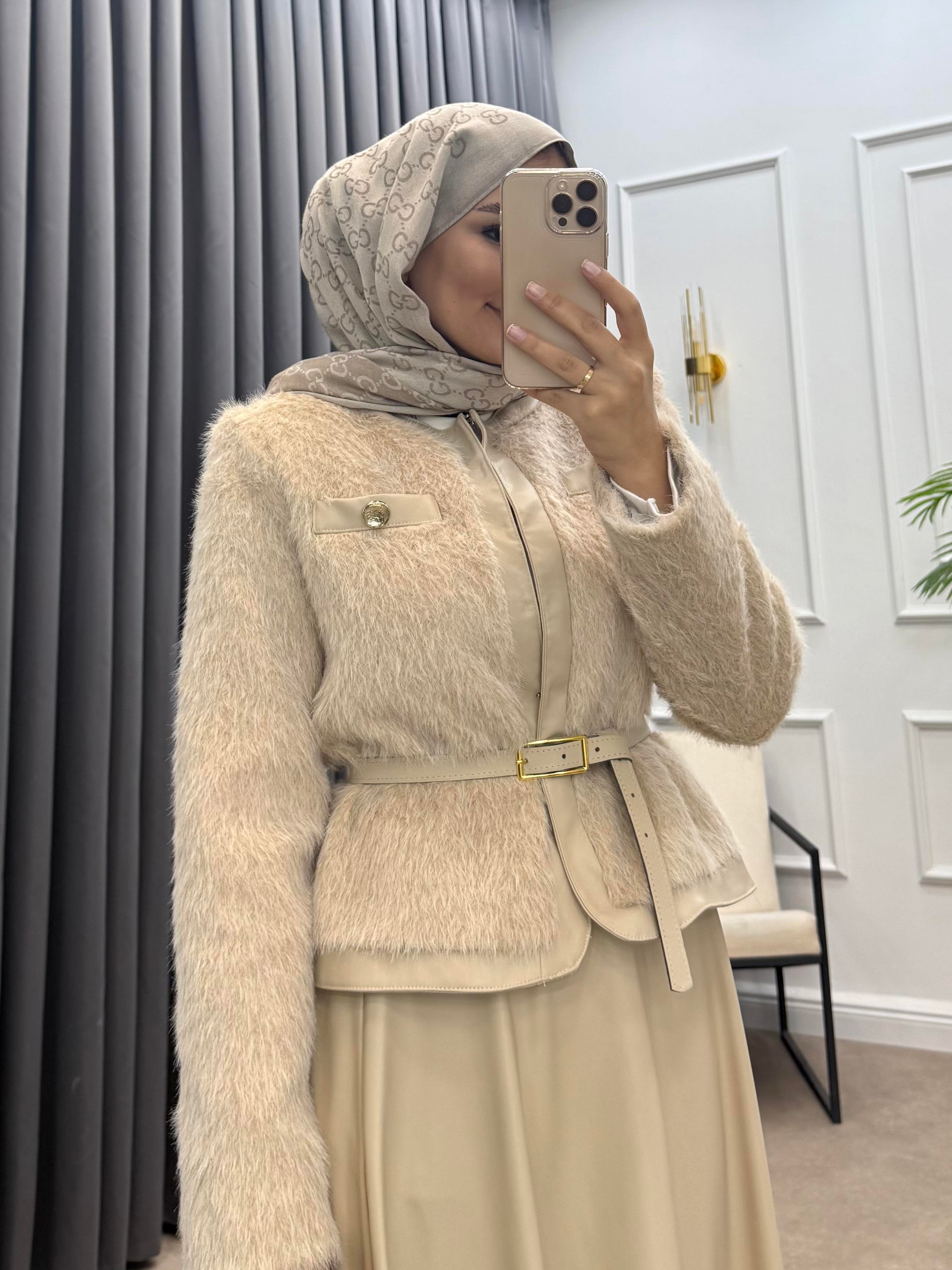 ETEKLİ CEKETLİ TAKIM BEJ