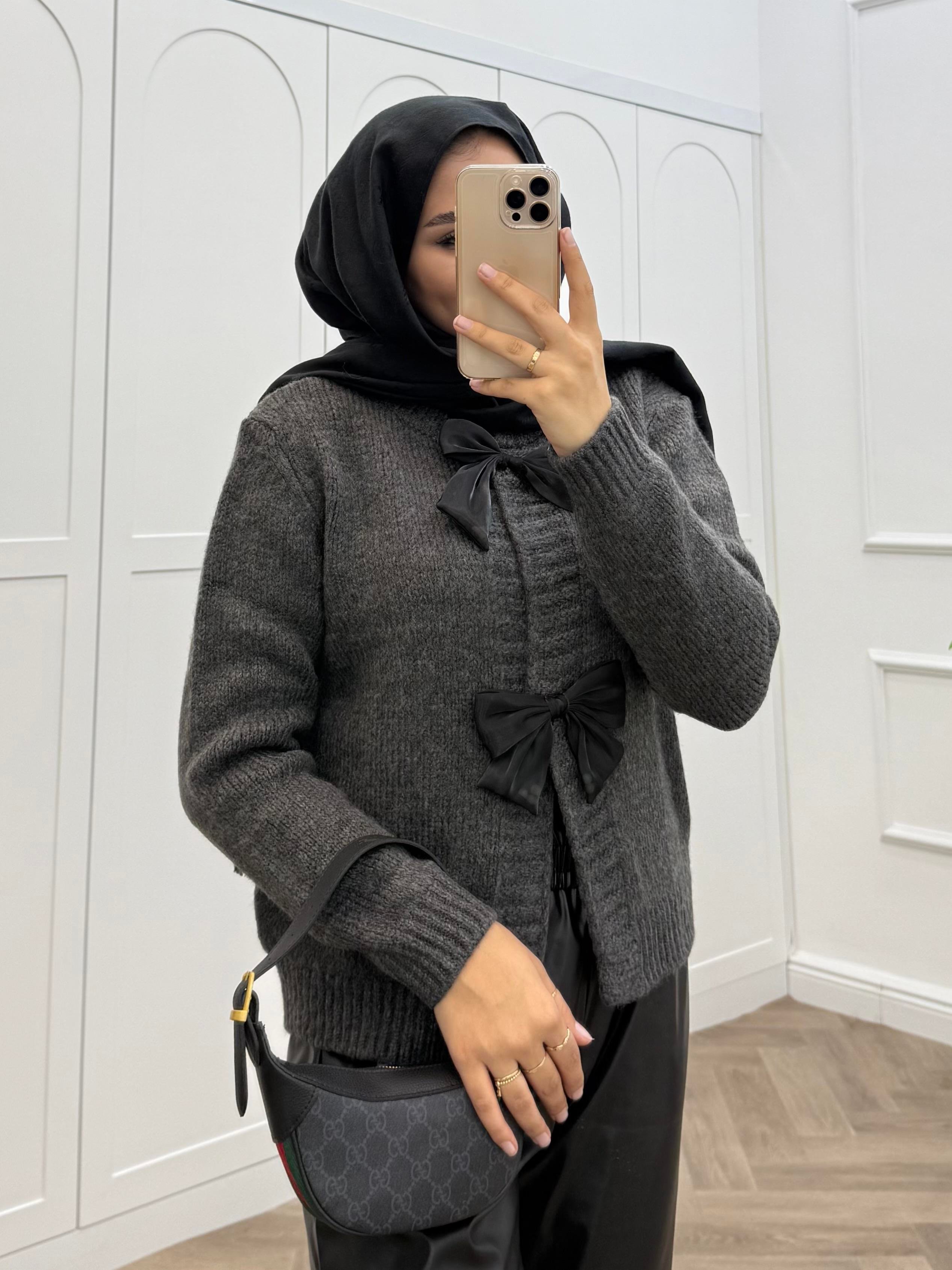 FİYONKLU TRİKO HIRKA FÜME