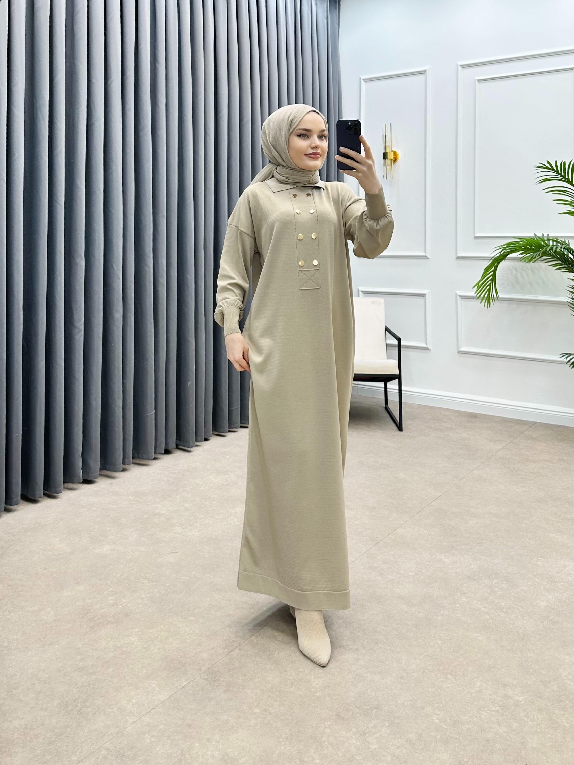 GOLD DÜĞME DETAYLI ELBİSE  BEJ