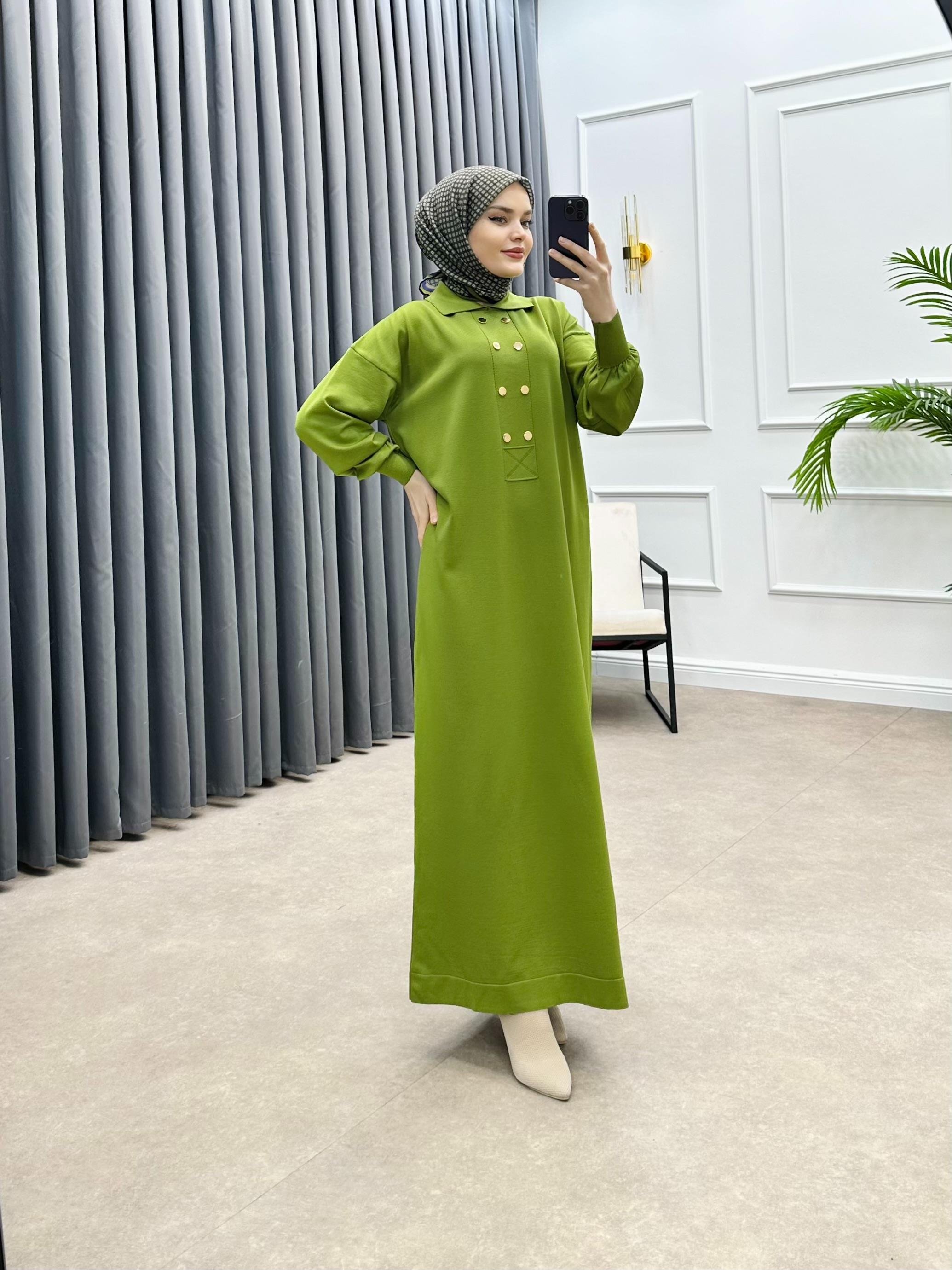 GOLD DÜĞME DETAYLI ELBİSE  YAĞ YEŞİLİ